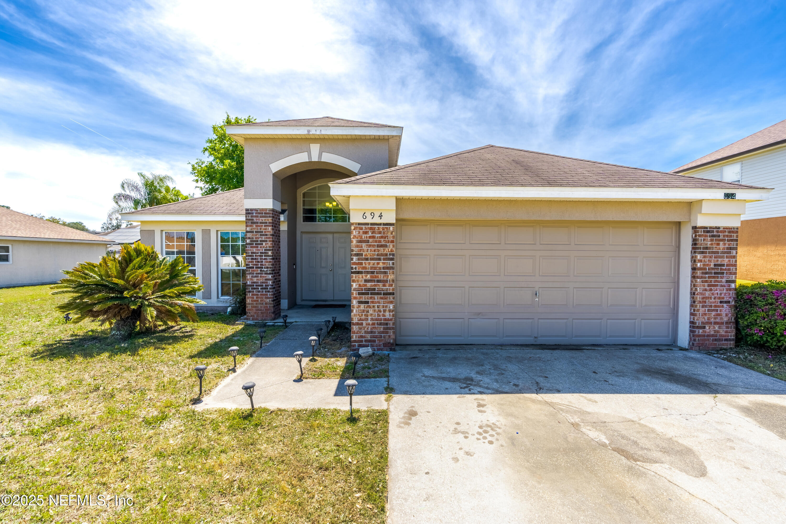 694 CHERRY BARK Drive N