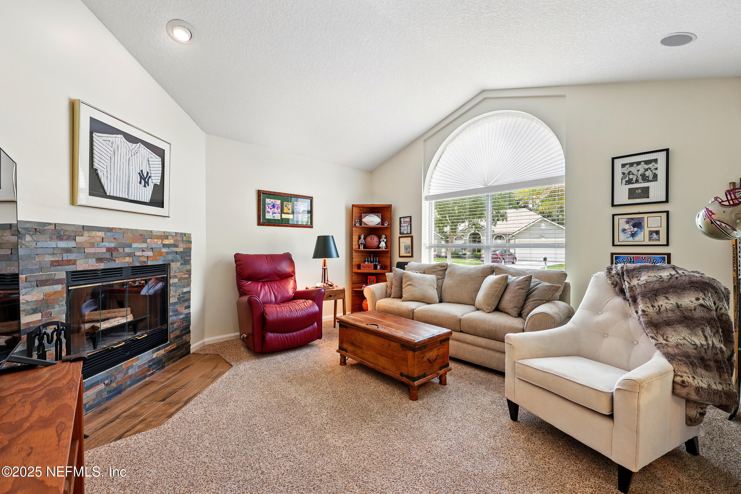 364 MAPLEWOOD Drive
