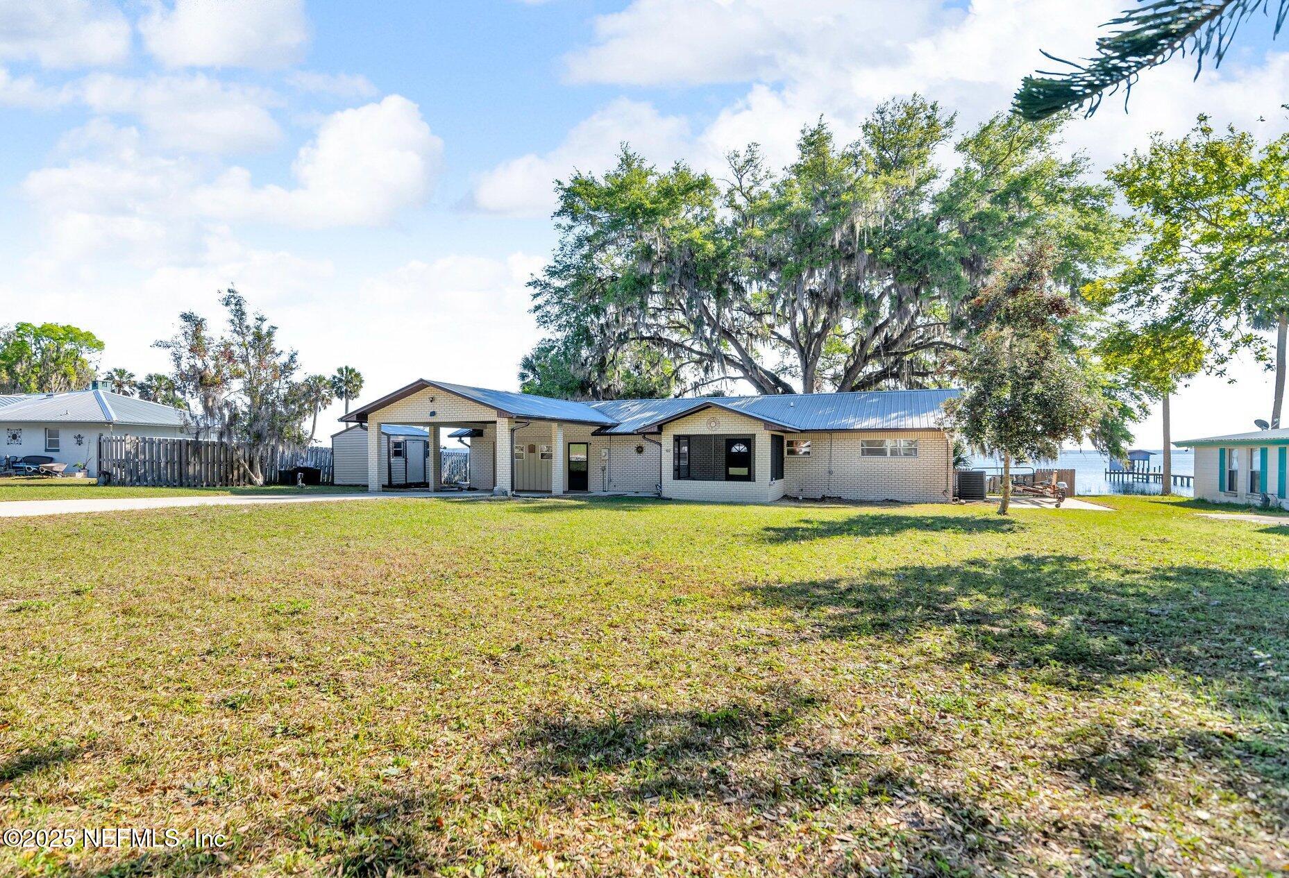 102 N SHORE Lane