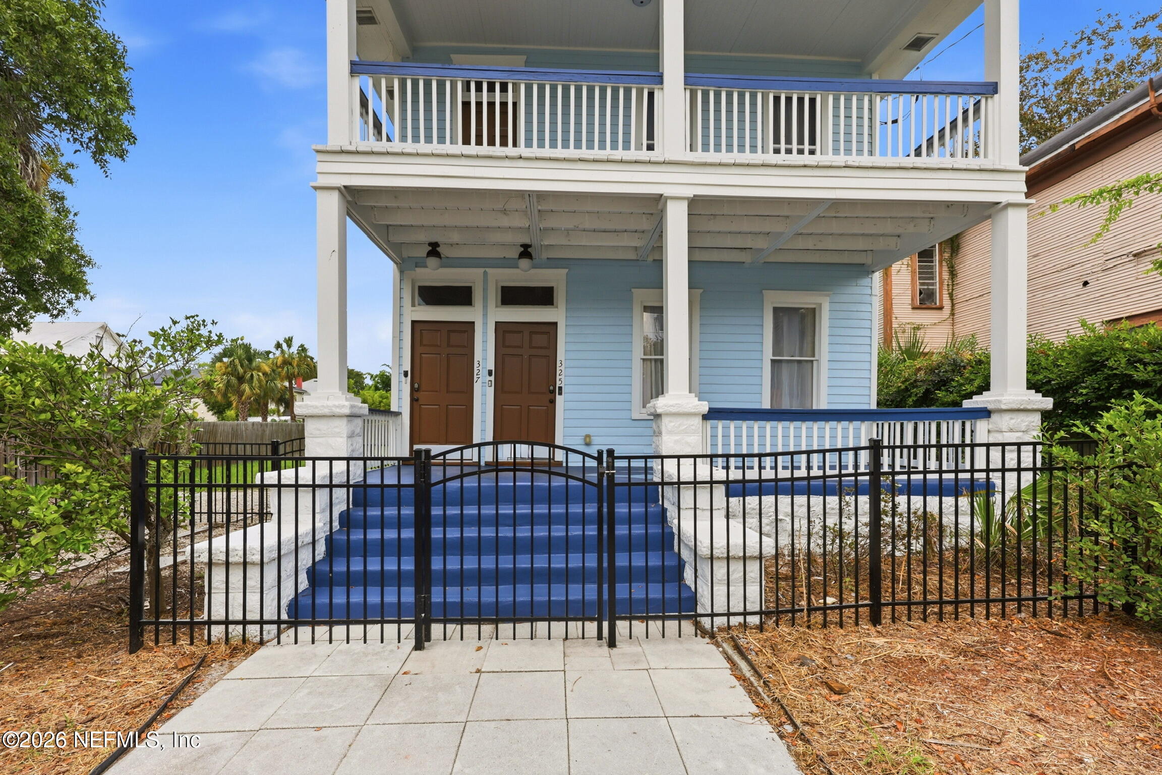 325 E 1ST Street
