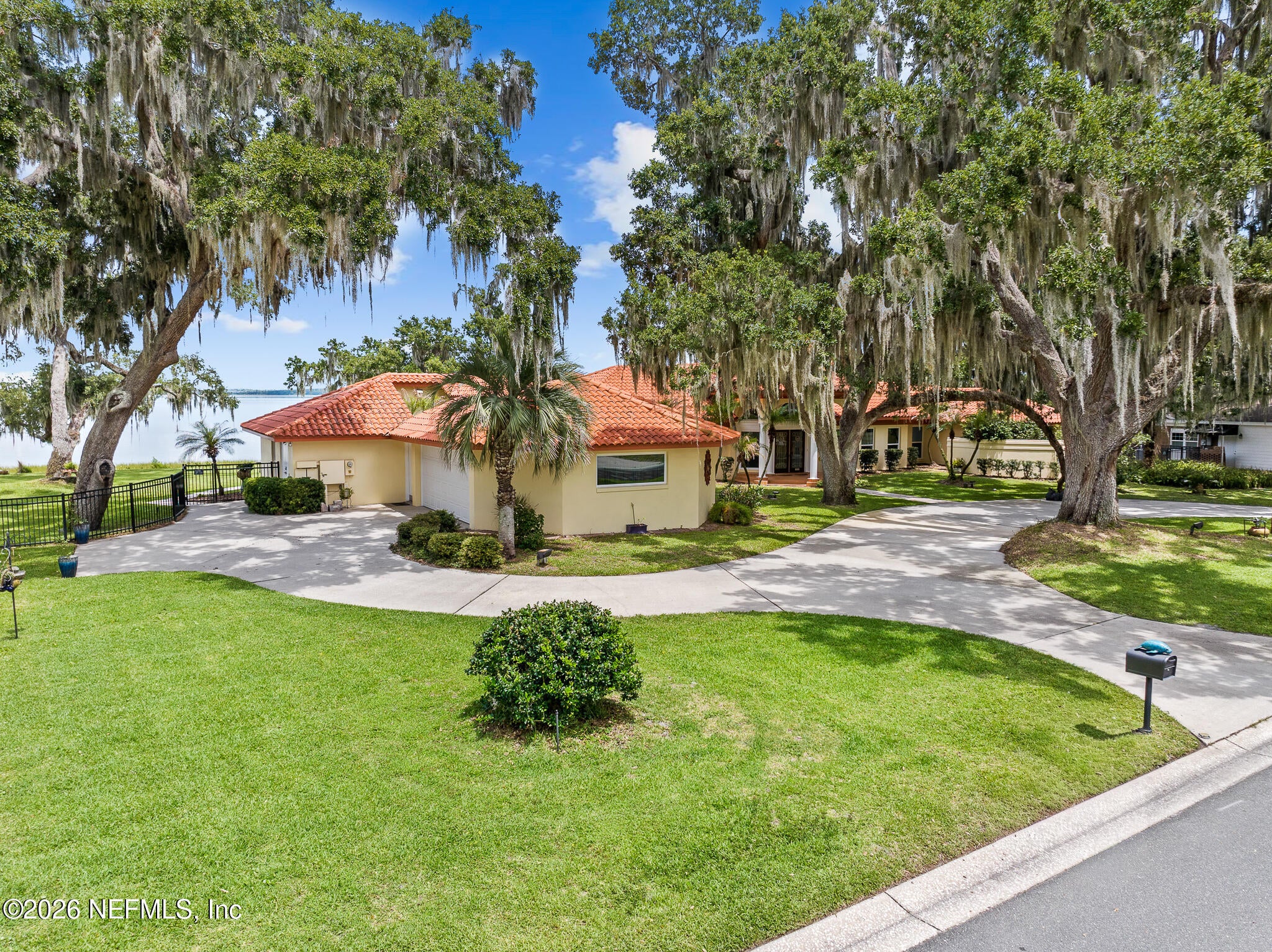 1412 MOSSWOOD Drive