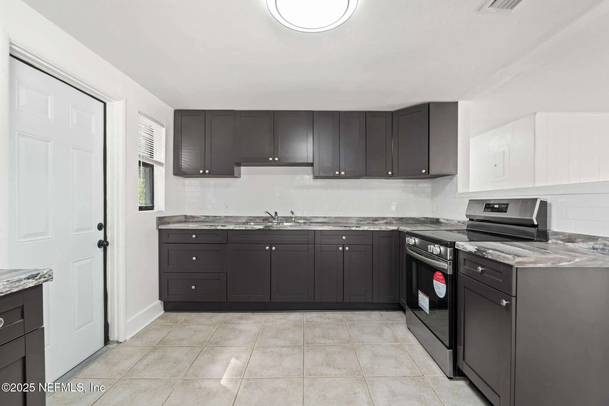 Jacksonville, Florida 32208, United States, 3 Bedrooms Bedrooms, ,1 BathroomBathrooms,Residential,Active,198719