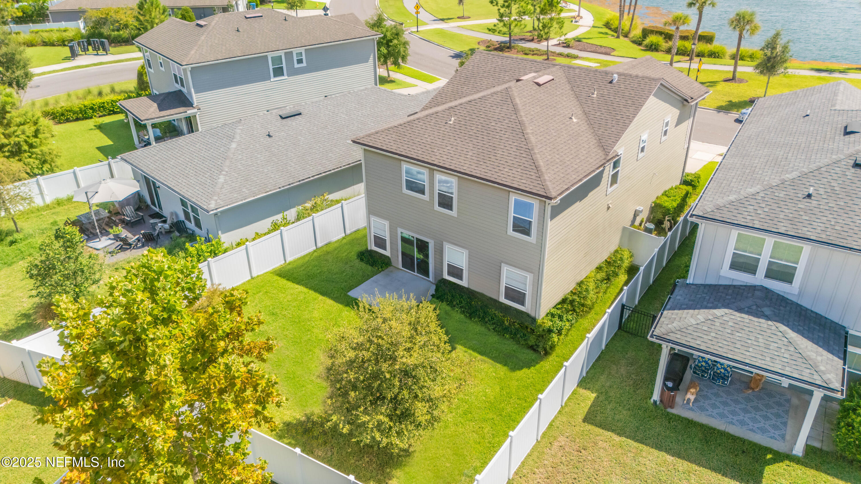 559 NARROWLEAF Drive