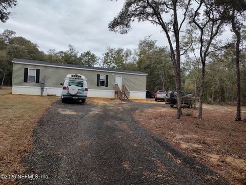 A home in Interlachen