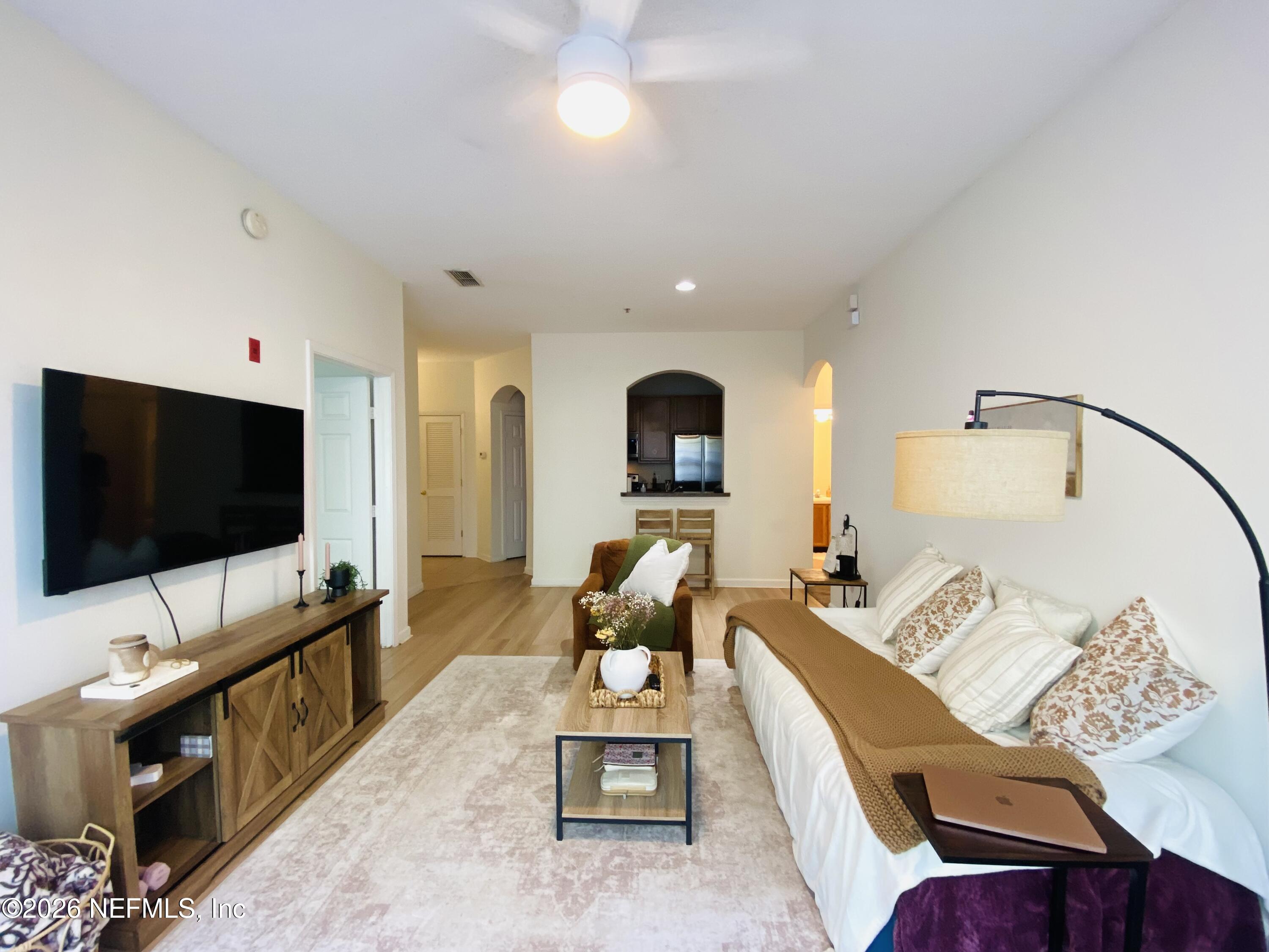 10550 BAYMEADOWS Road 327