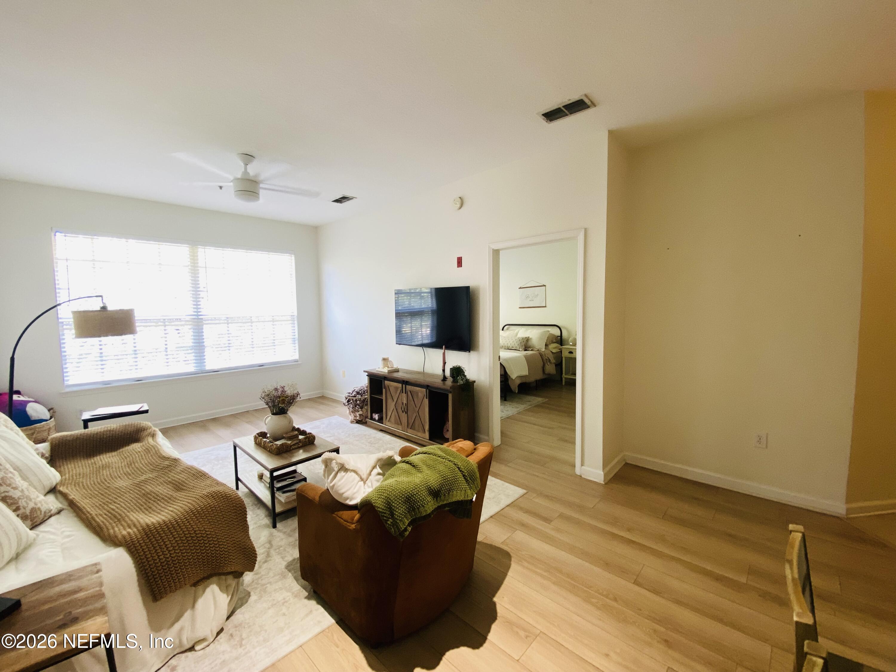 10550 BAYMEADOWS Road 327