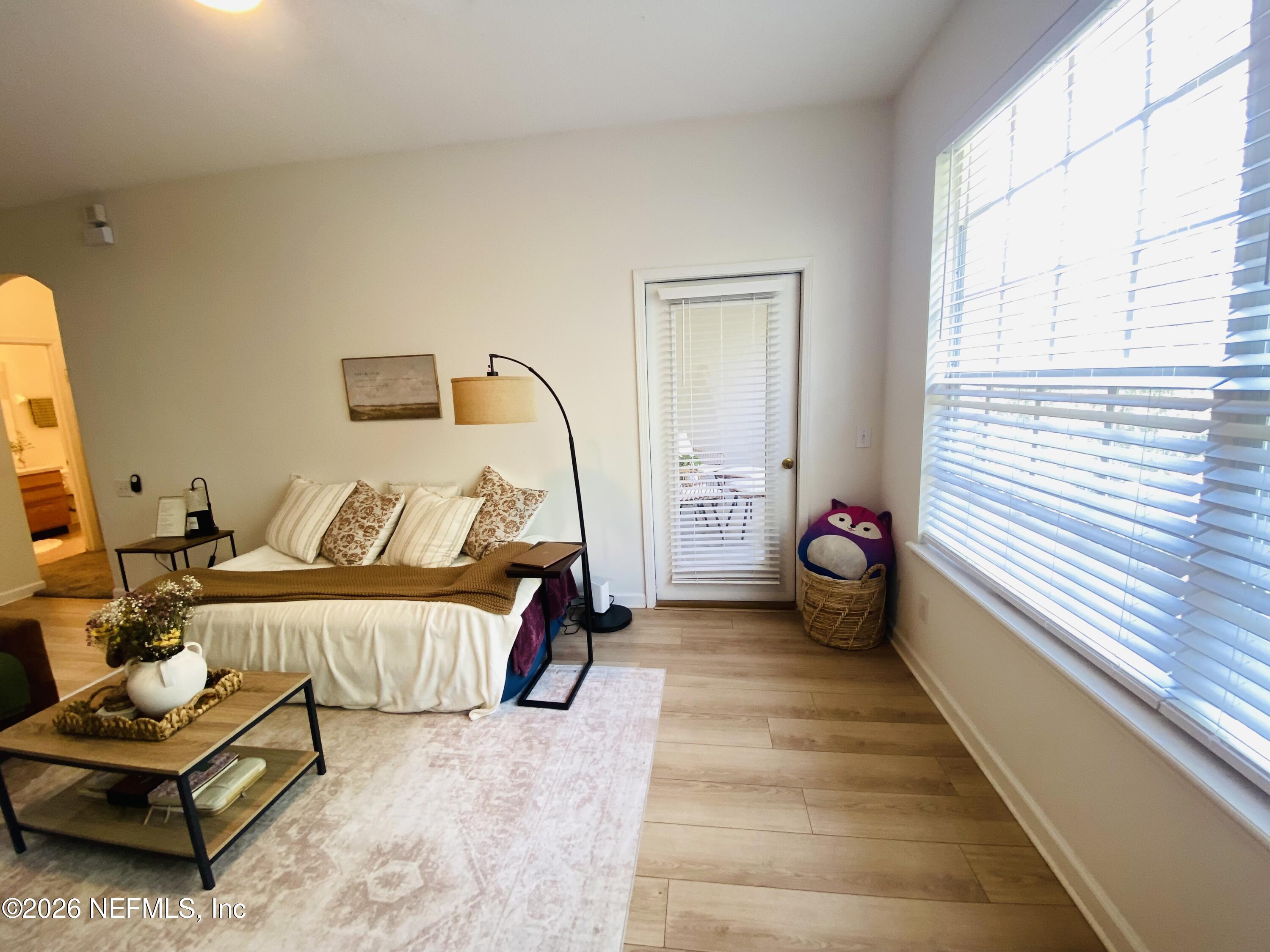 10550 BAYMEADOWS Road 327