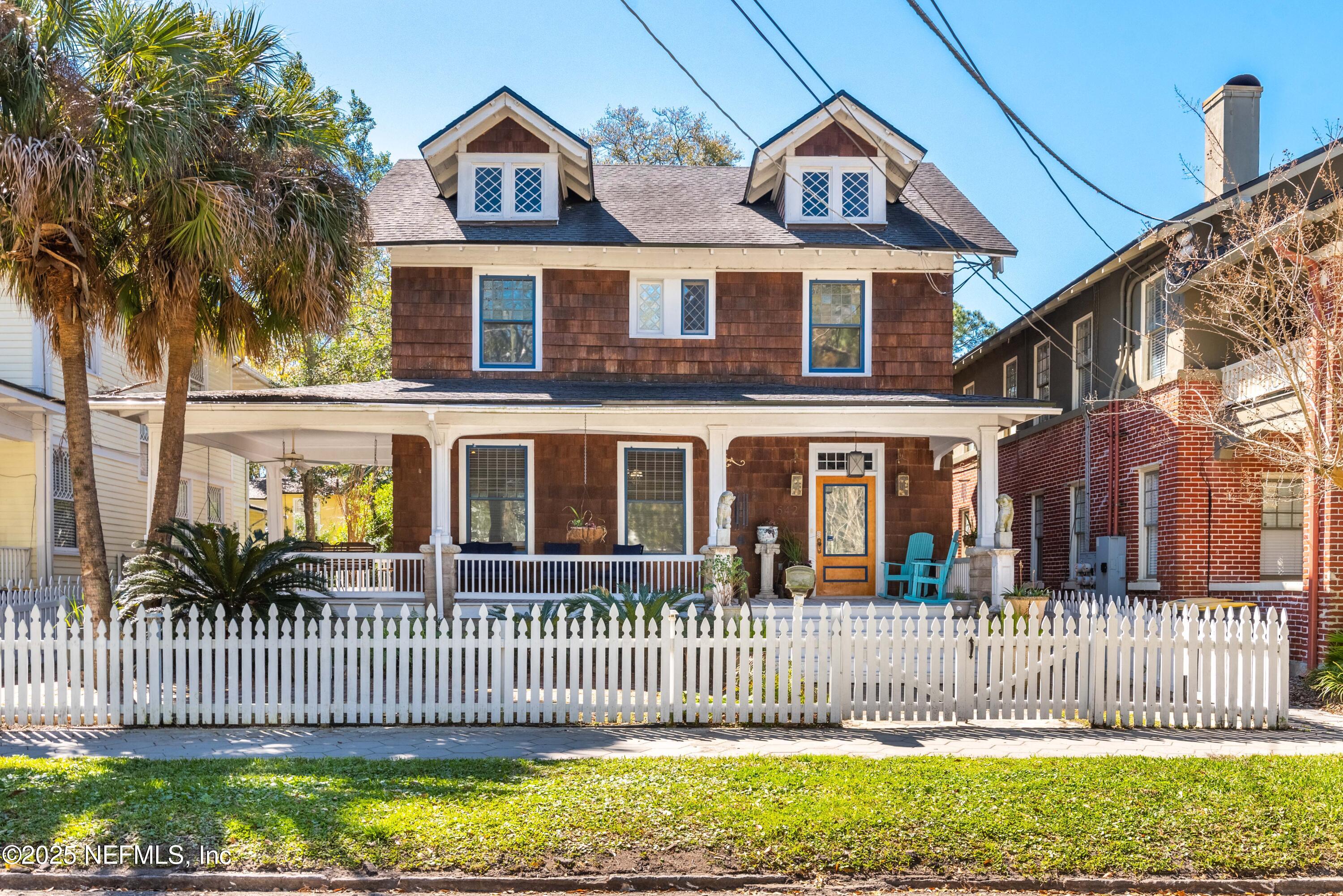 542 LANCASTER Street