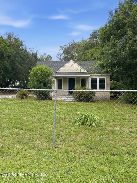 Photo of 7739 HAMMOND Boulevard, Jacksonville, FL 32220 (MLS # 2166814)
