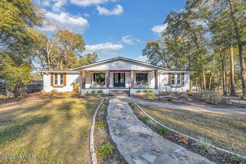 697 ARTHUR MOORE Drive Green Cove Springs FL 32043