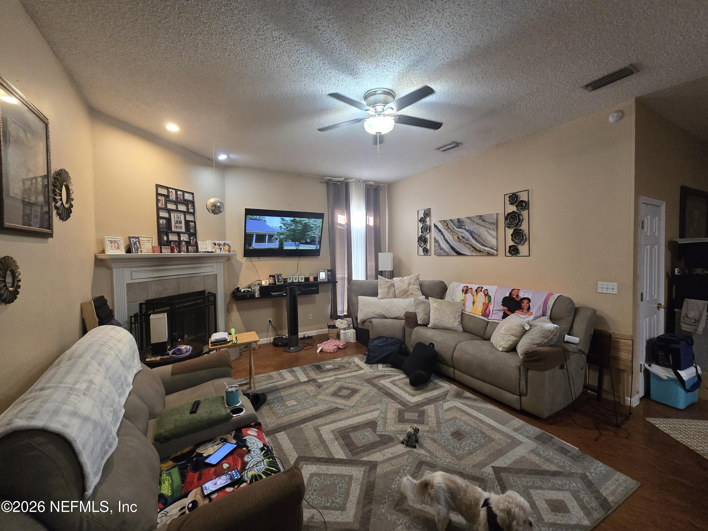 5534 CASAVEDRA Court