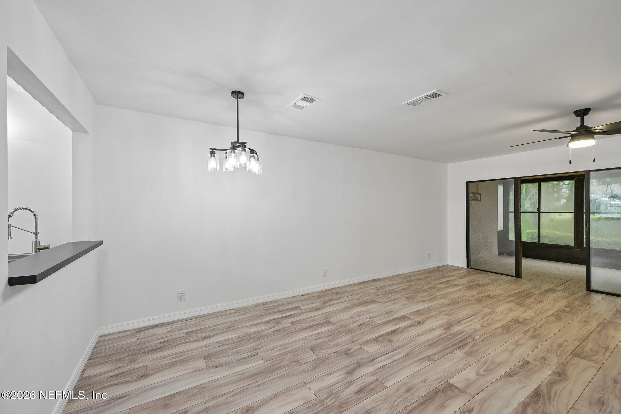 7701 BAYMEADOWS Circle W 1092