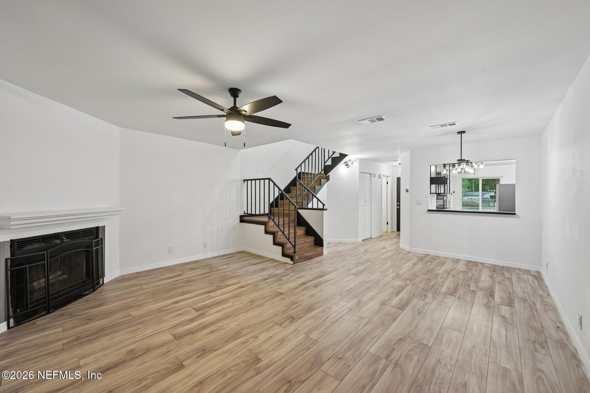 7701 BAYMEADOWS Circle W 1092