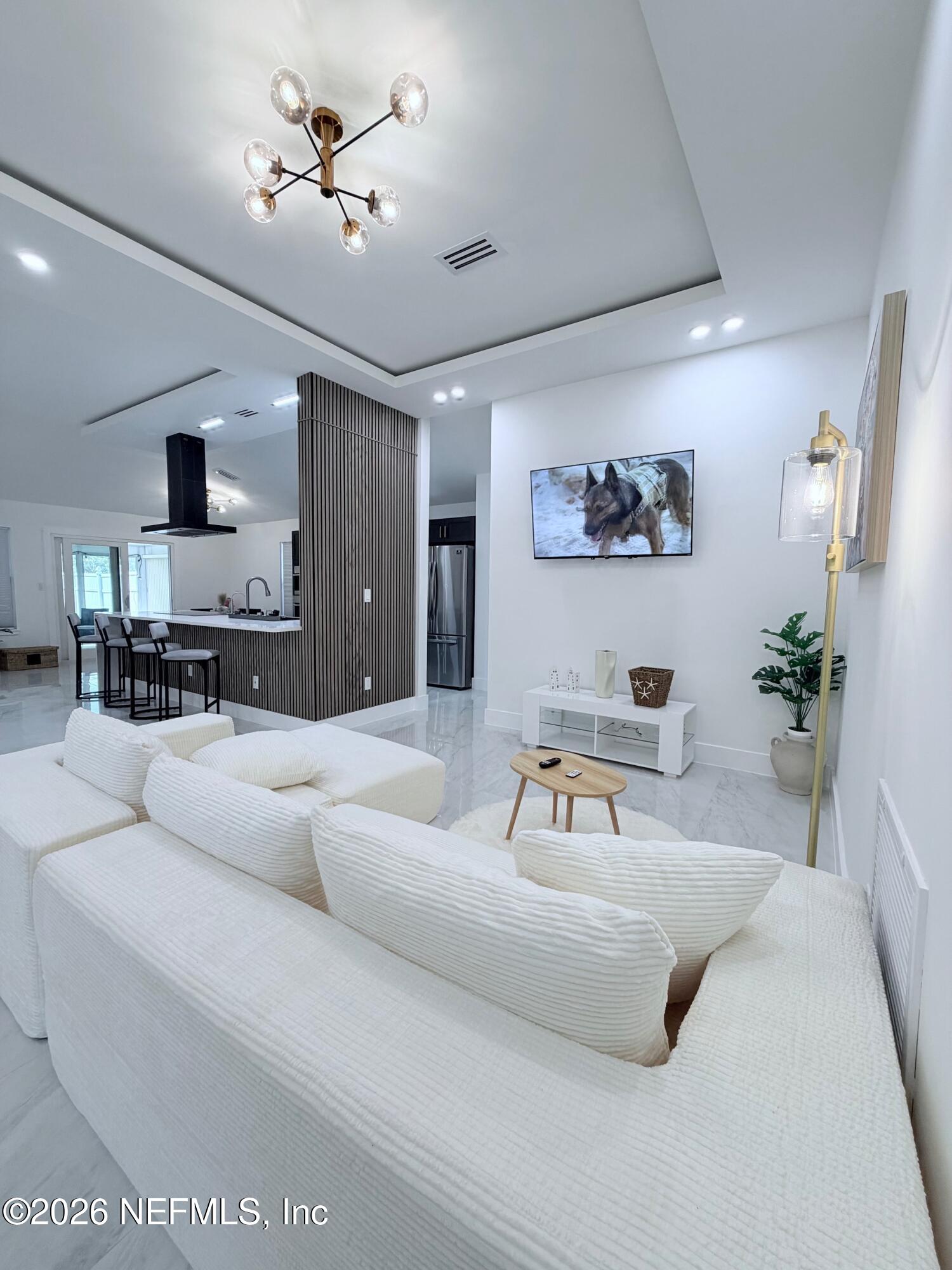 424 CASHEROS COVE Drive