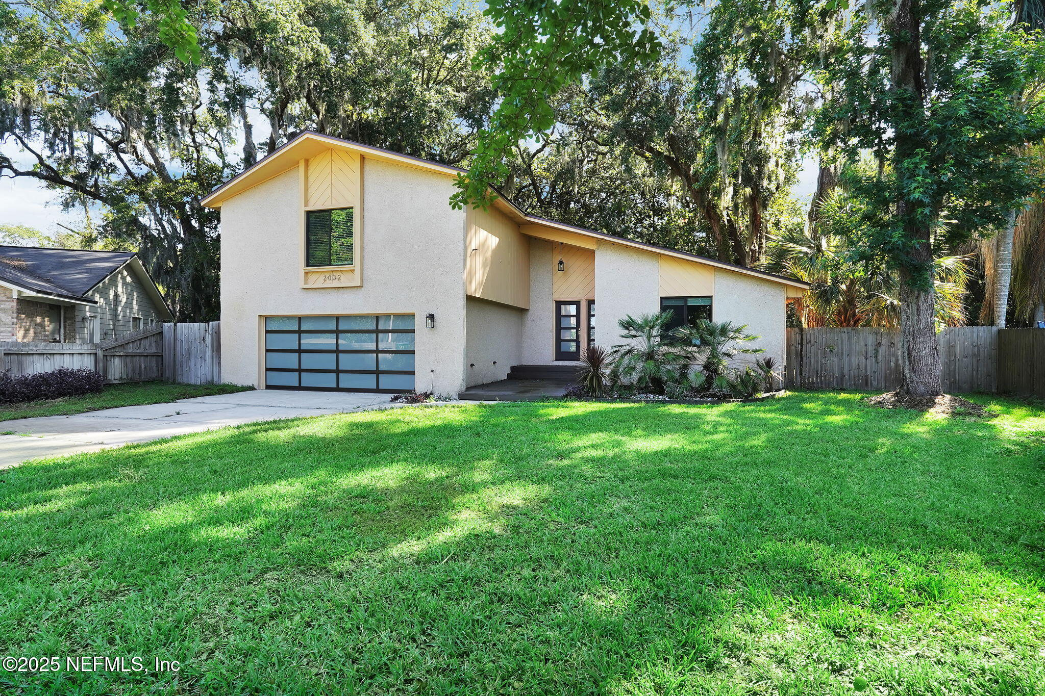 2032 SANDPIPER Point