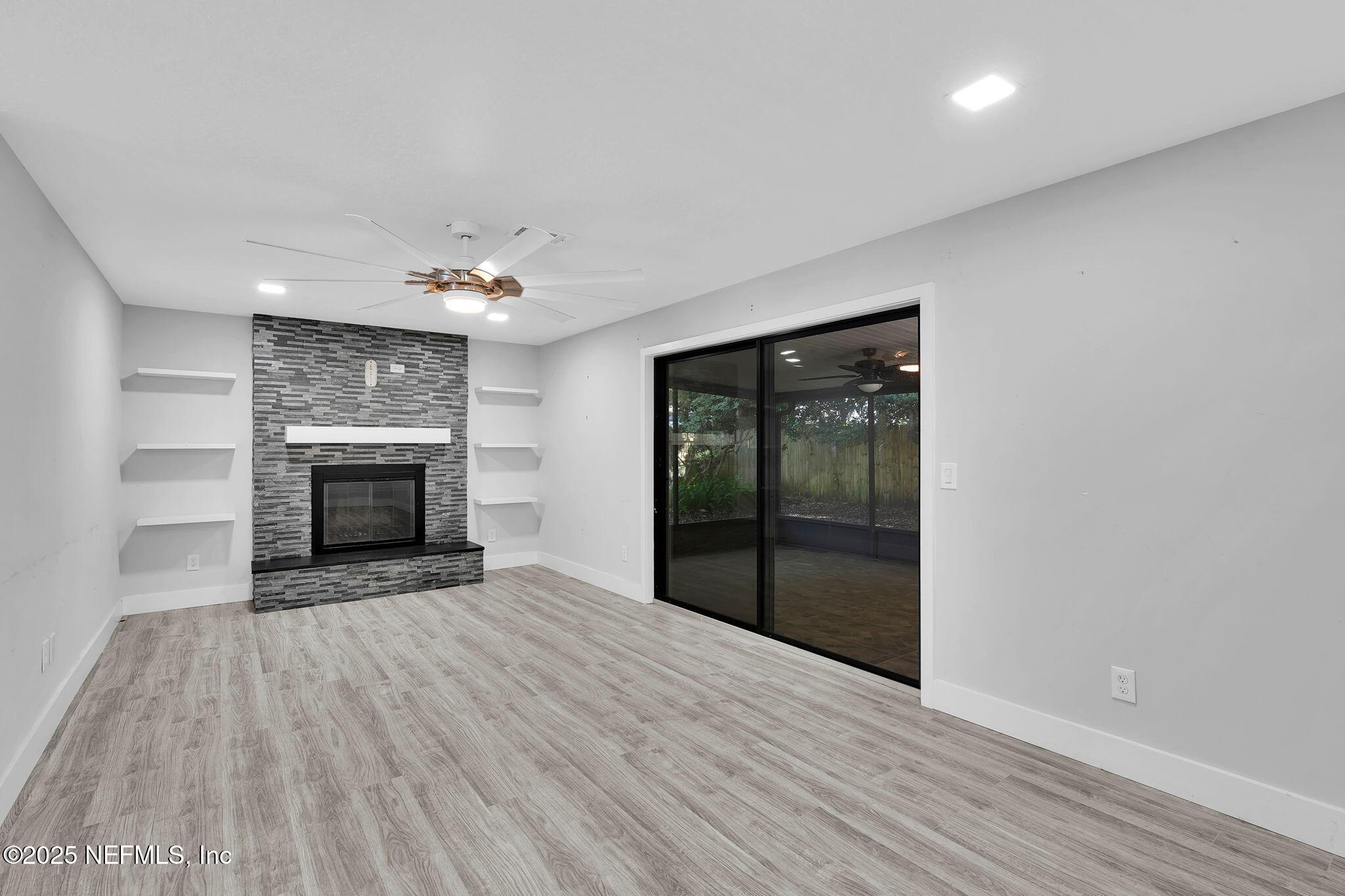 2032 SANDPIPER Point