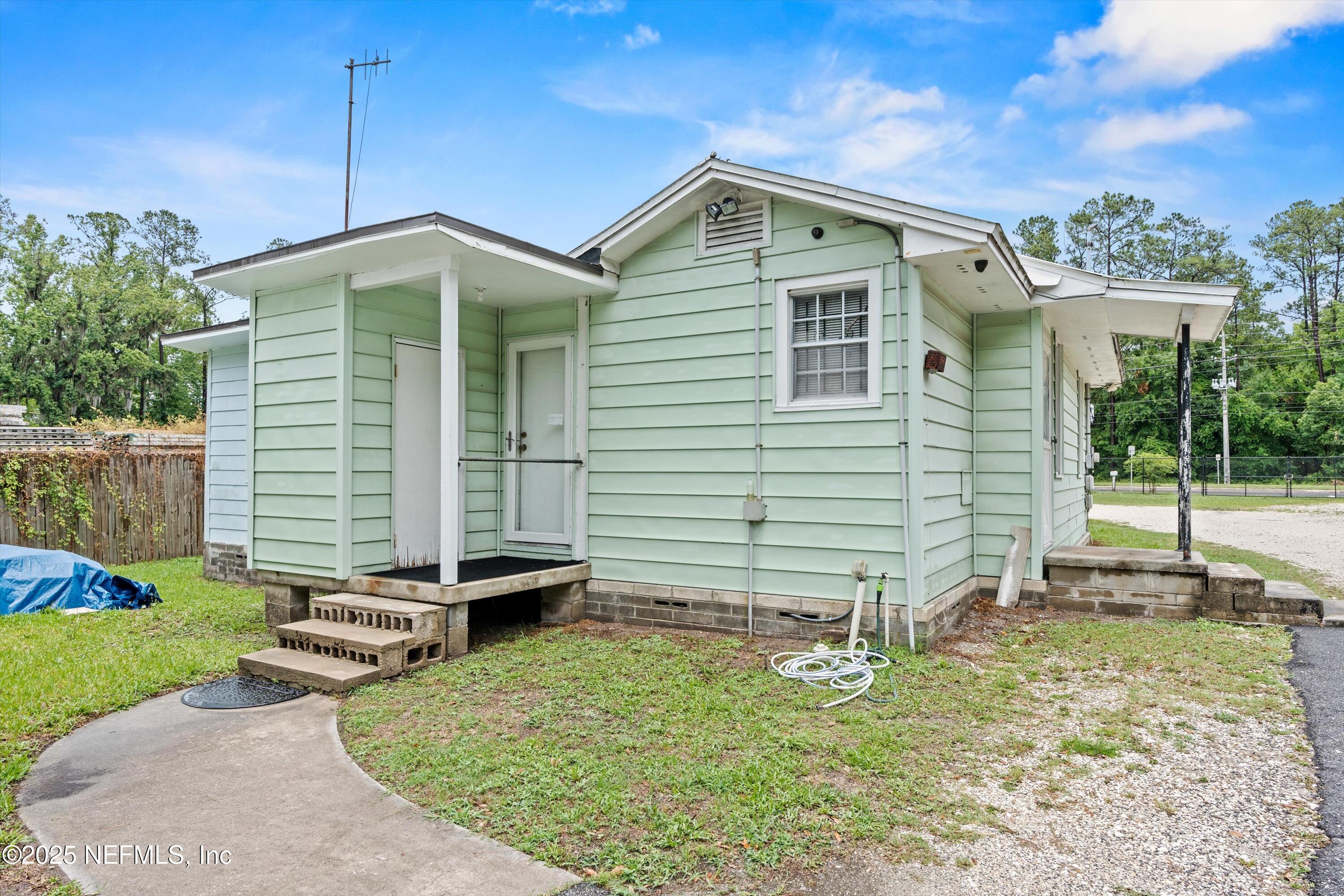 10438 LEM TURNER RD Road