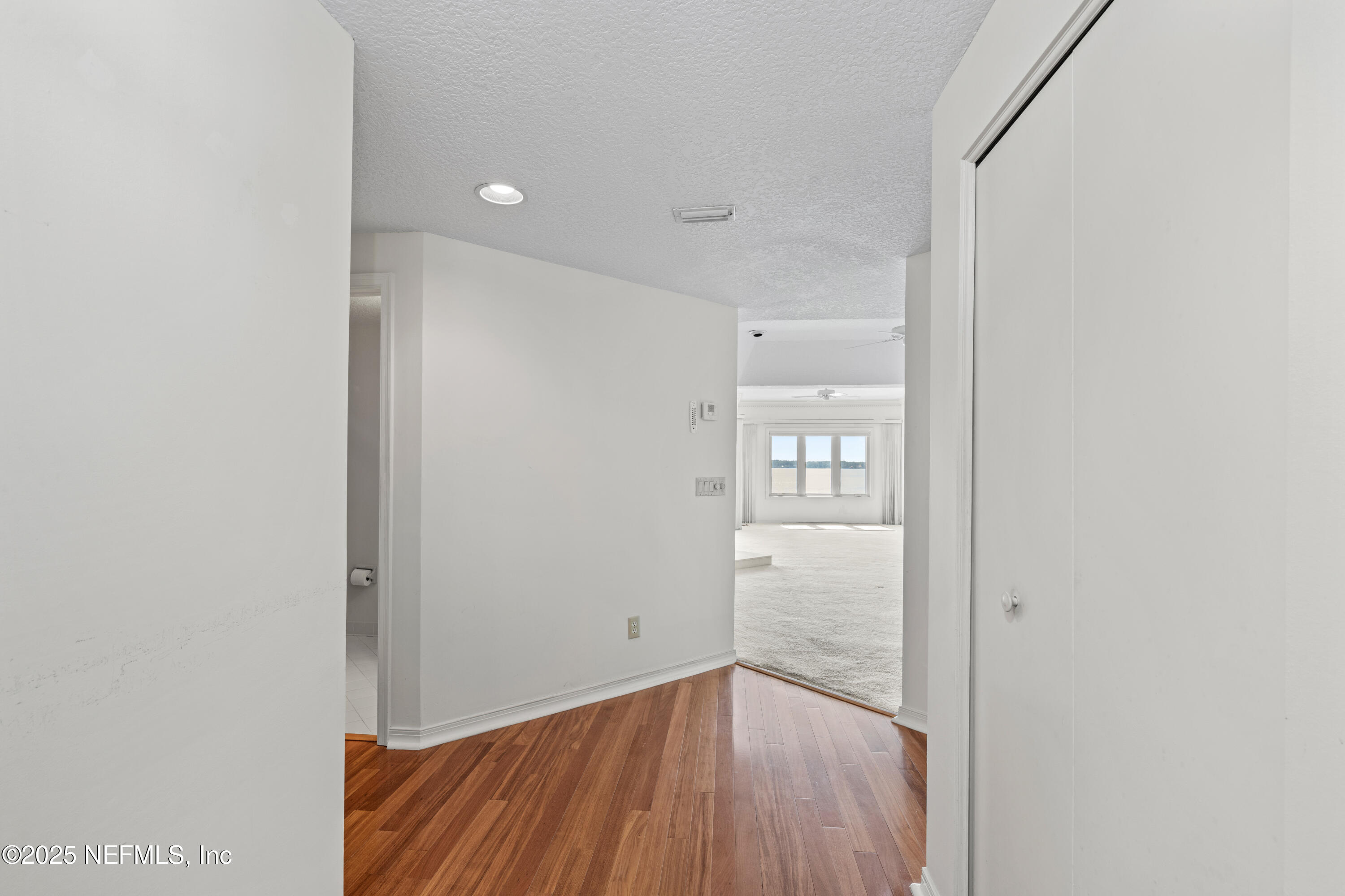 2099 WINTERBOURNE N 302