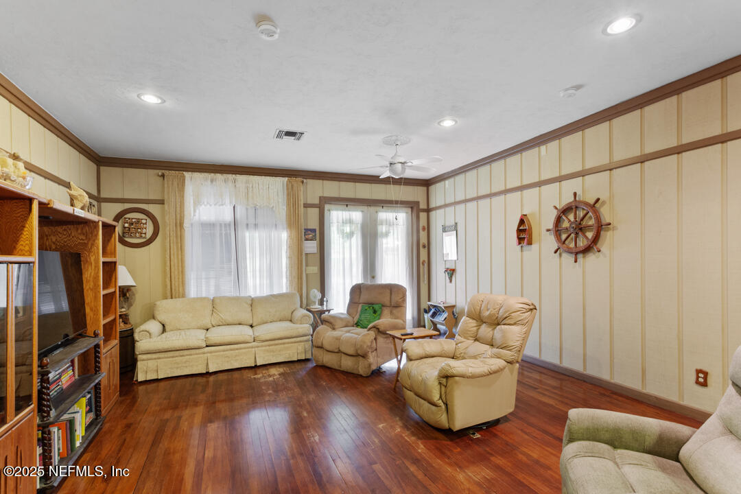 335 S CAROLINA Street