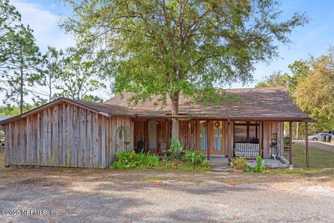 335 S CAROLINA Street Hawthorne FL 32640