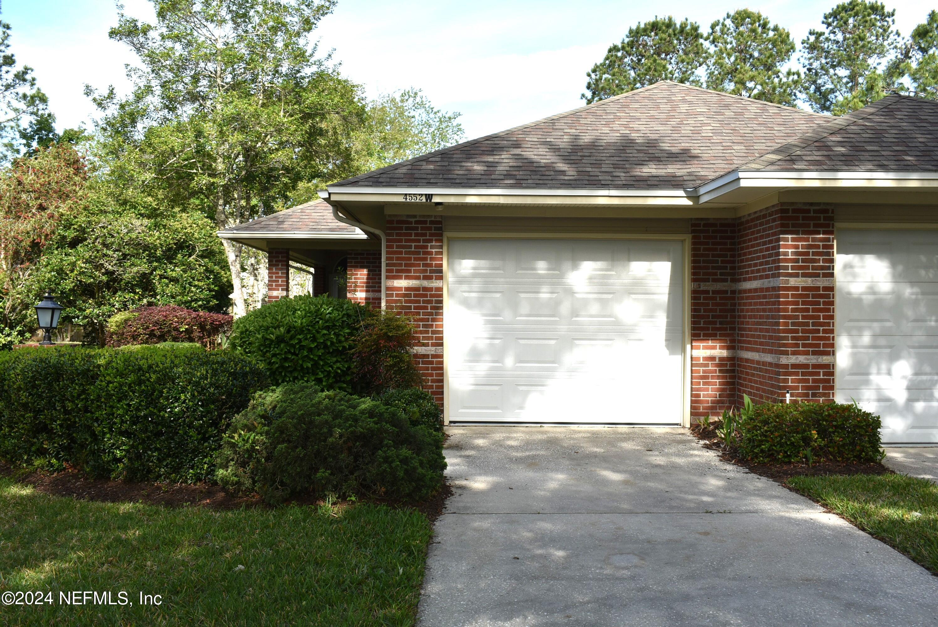 Jacksonville, FL home for sale located at 4552 Middleton Park Circle W, Jacksonville, FL 32224