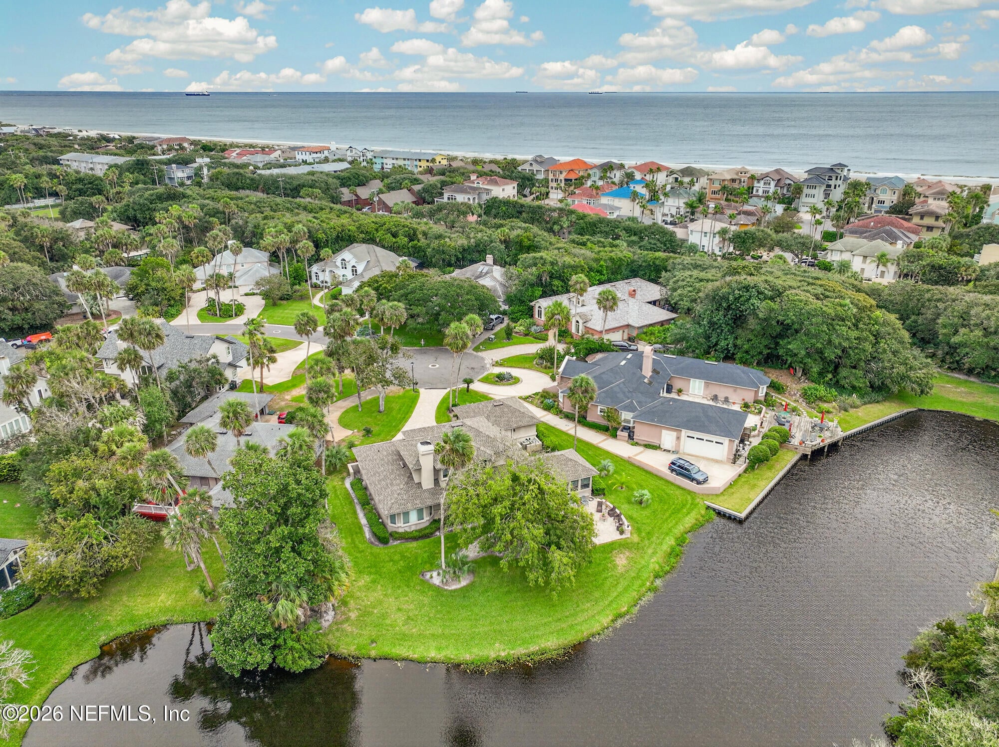 2206 LAUGHING GULL Circle