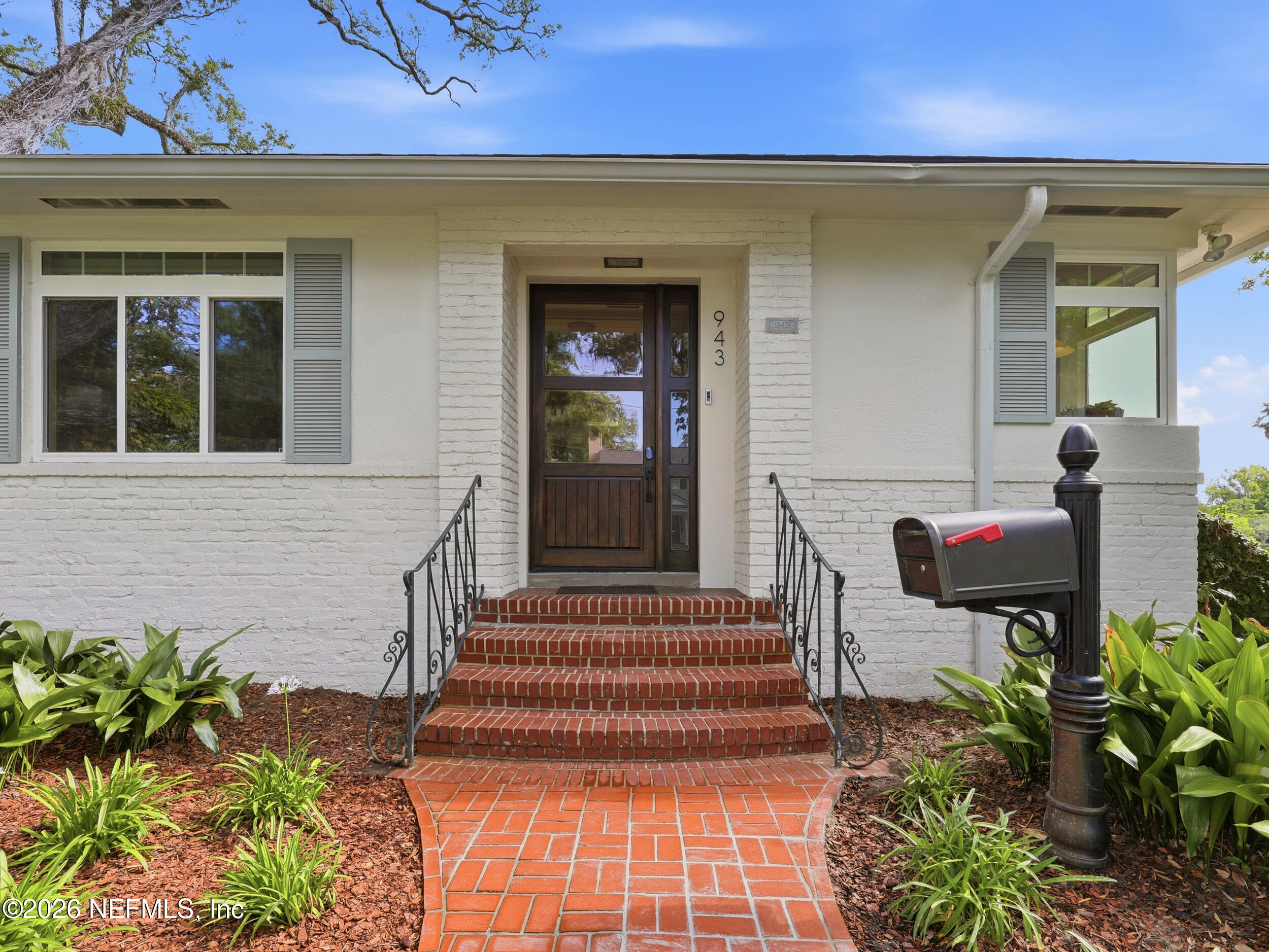 943 BROOKWOOD Road