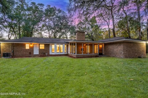 A home in Middleburg