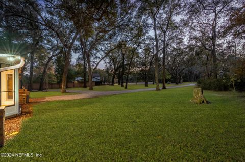 A home in Middleburg