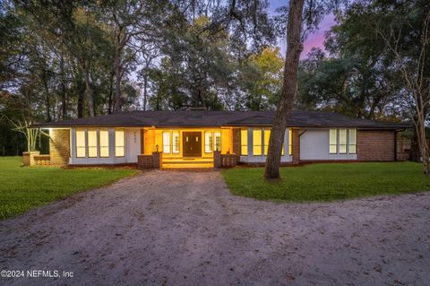 A home in Middleburg