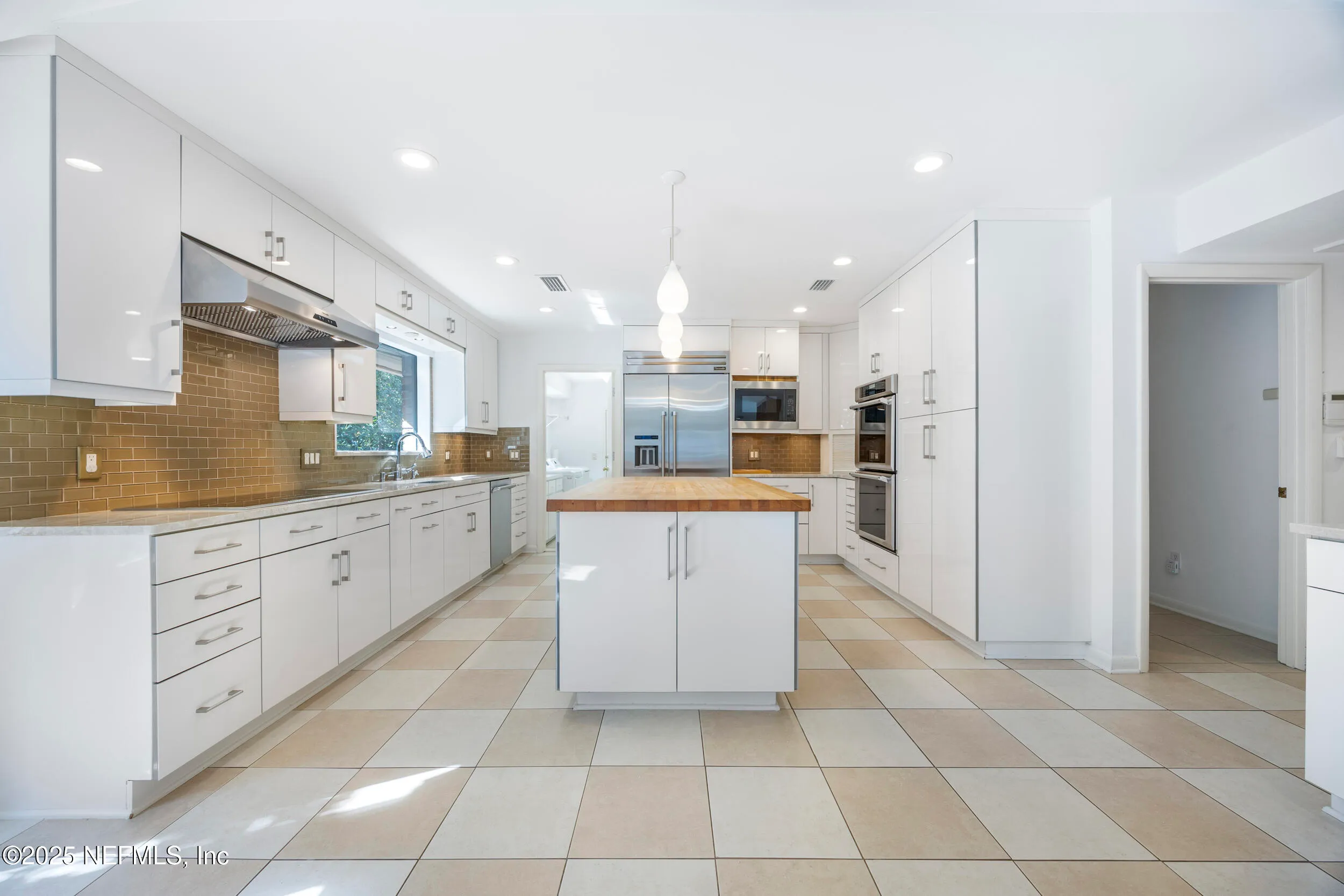 Jacksonville, Florida 32257, United States, 4 Bedrooms Bedrooms, ,3 BathroomsBathrooms,Residential,Pending,11482