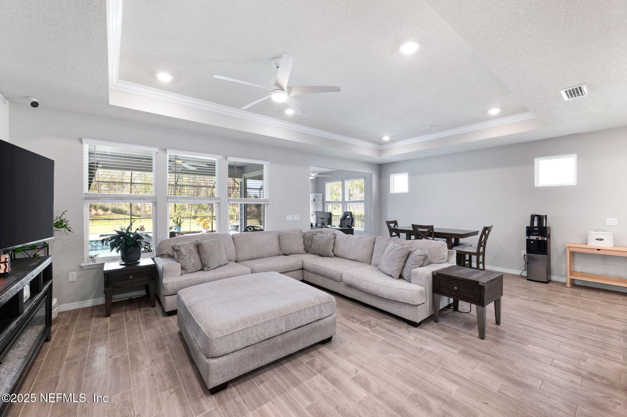 11036 KENTWORTH Way