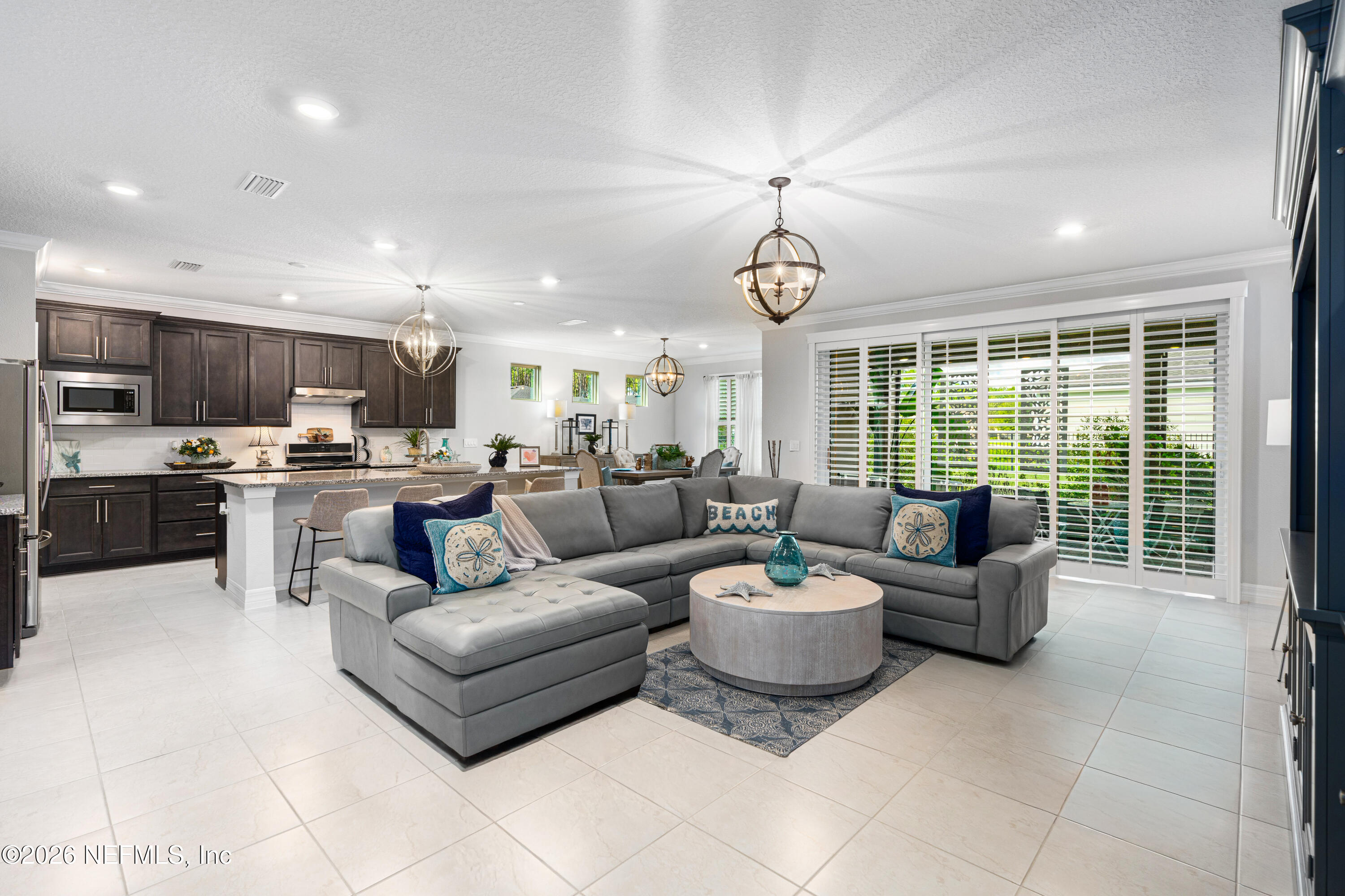 203 COUNTRY BROOK Avenue