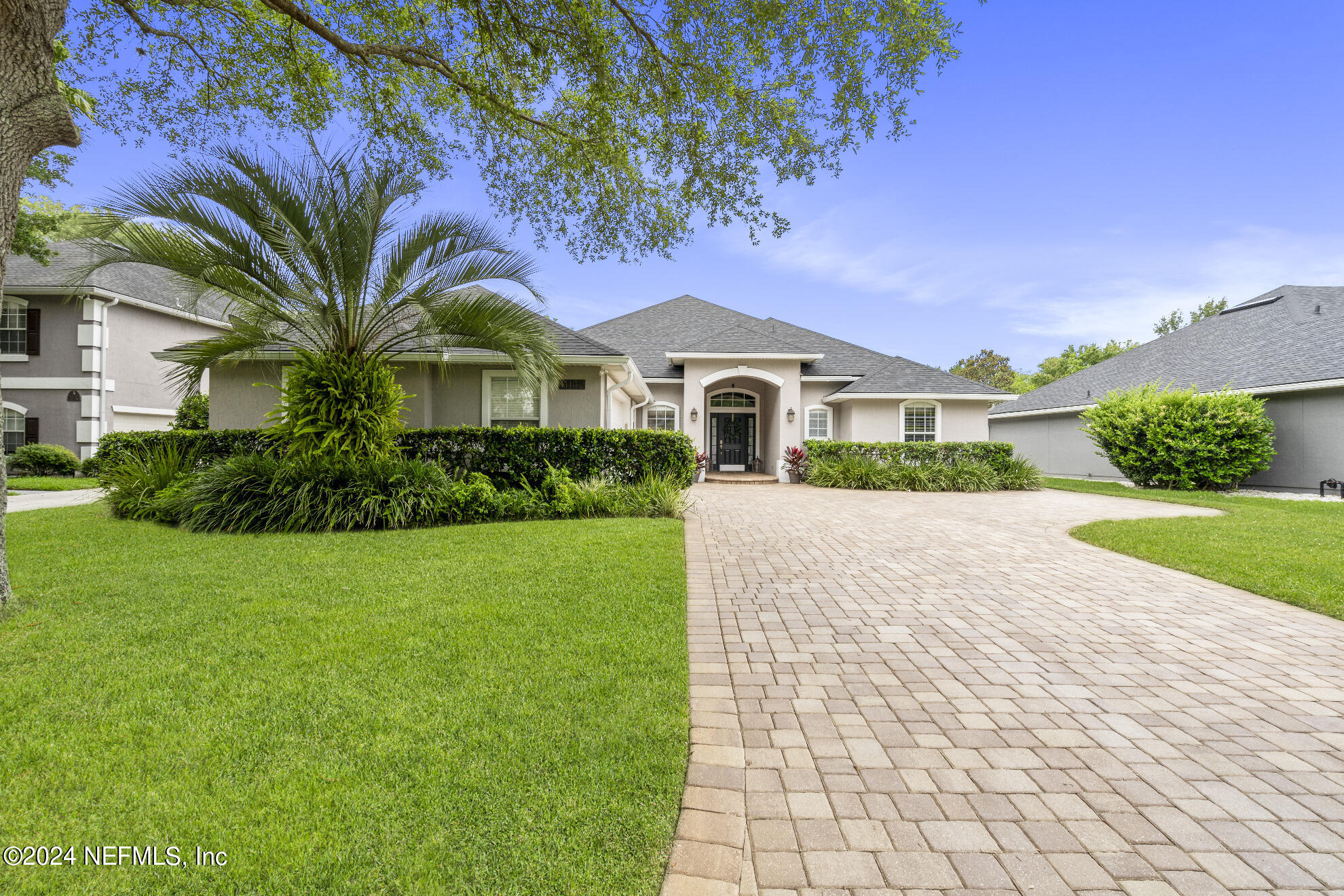 Jacksonville, FL home for sale located at 11132 Belfair Court, Jacksonville, FL 32256