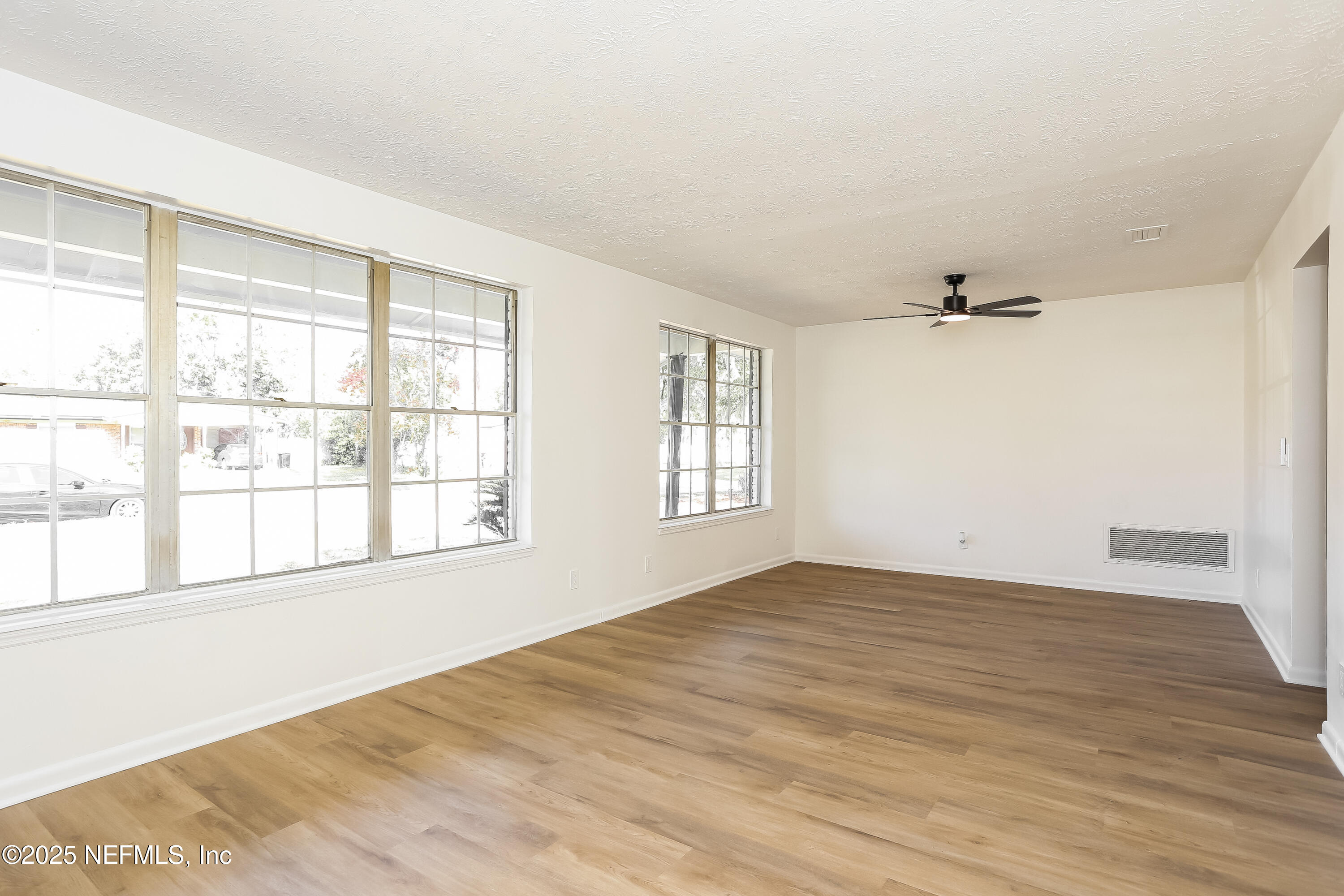 7466 DEEPWOOD Drive N