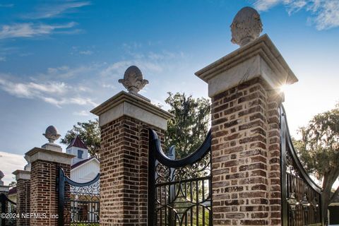 A home in Yulee