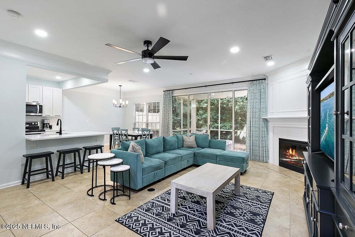 11079 CASTLEMAIN Circle E