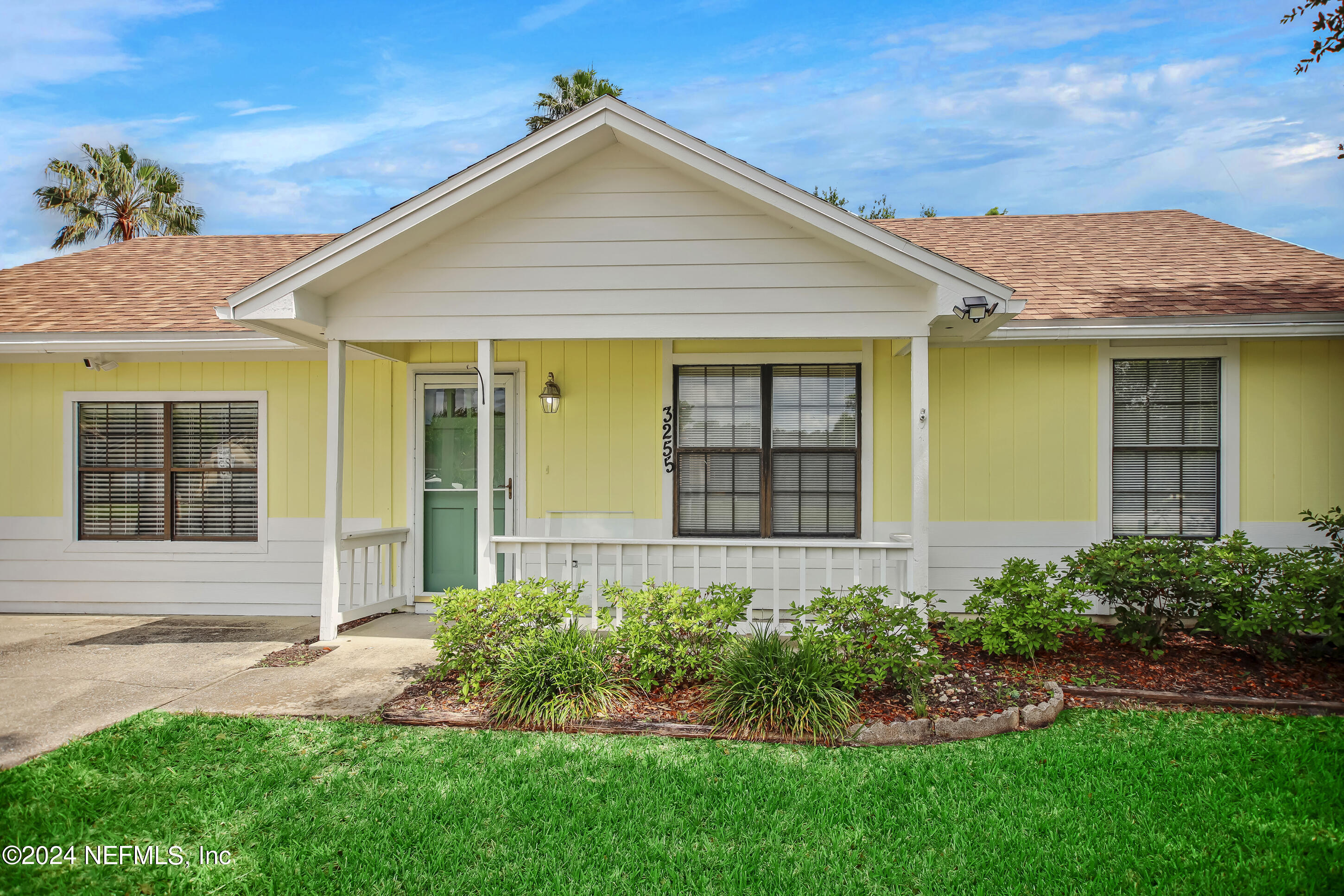 Orange Park, FL home for sale located at 3255 Merganzer Trail, Orange Park, FL 32065