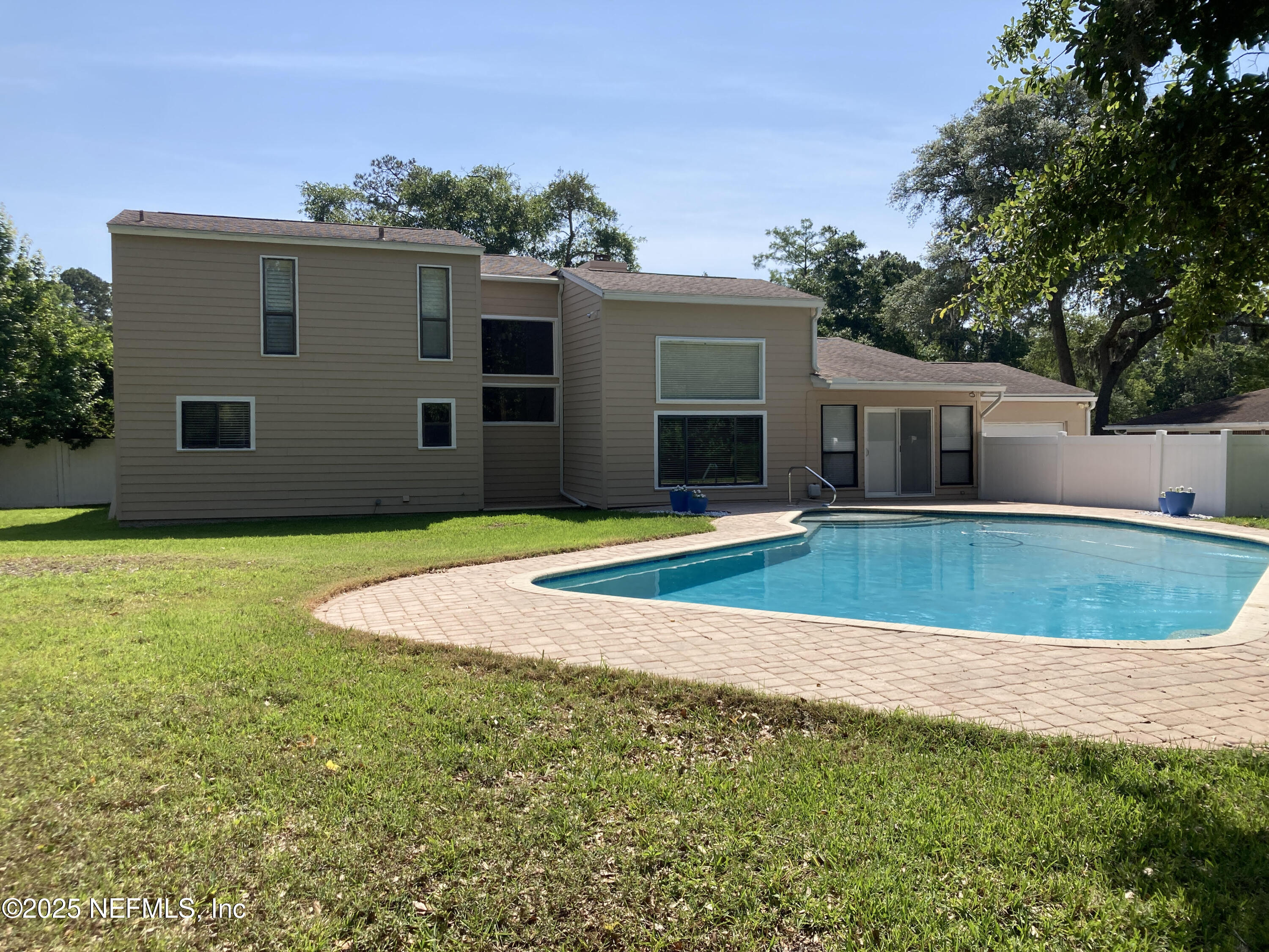2764 ADMIRALS WALK Drive E