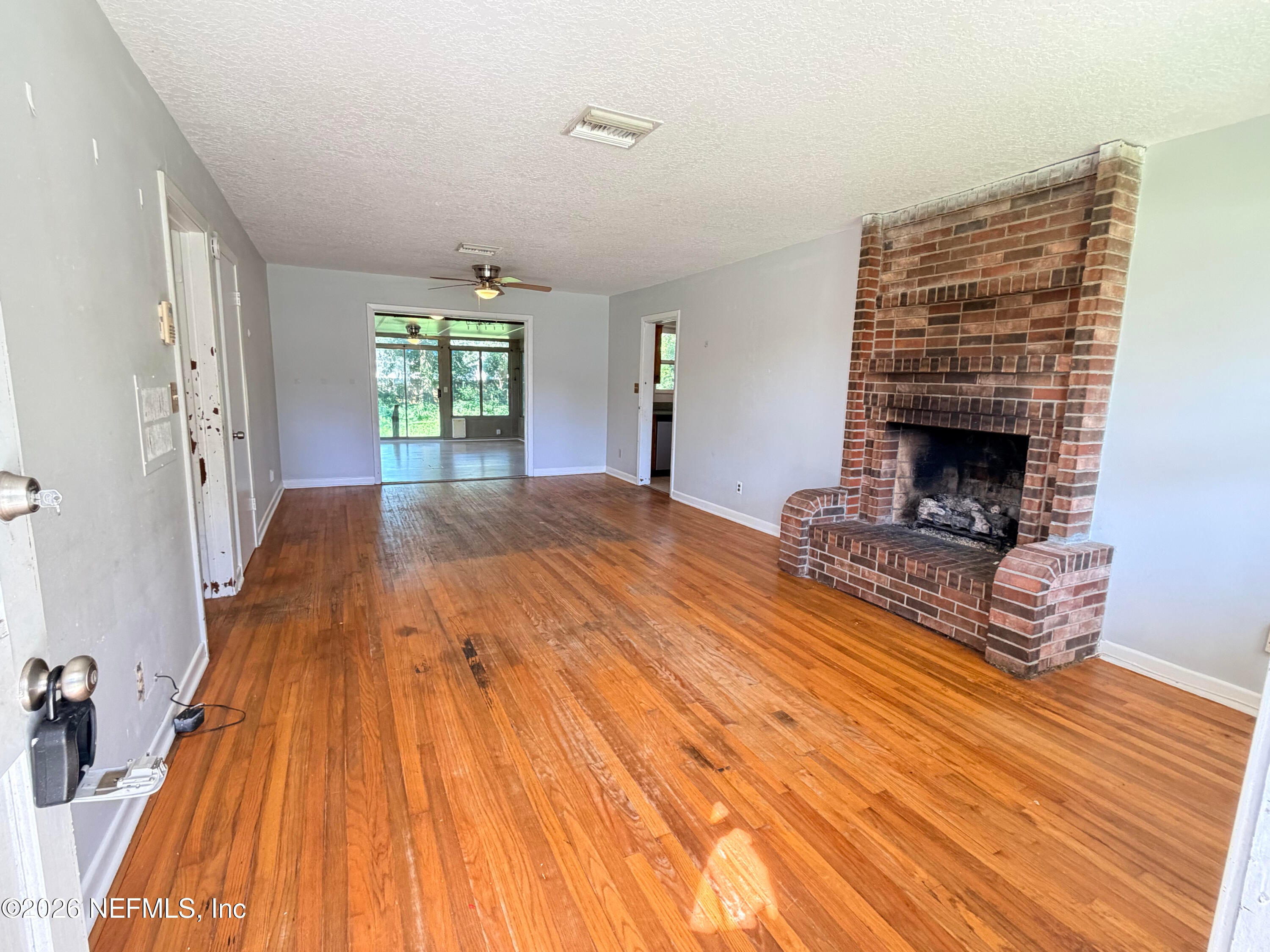 2406 LIGUSTRUM Road