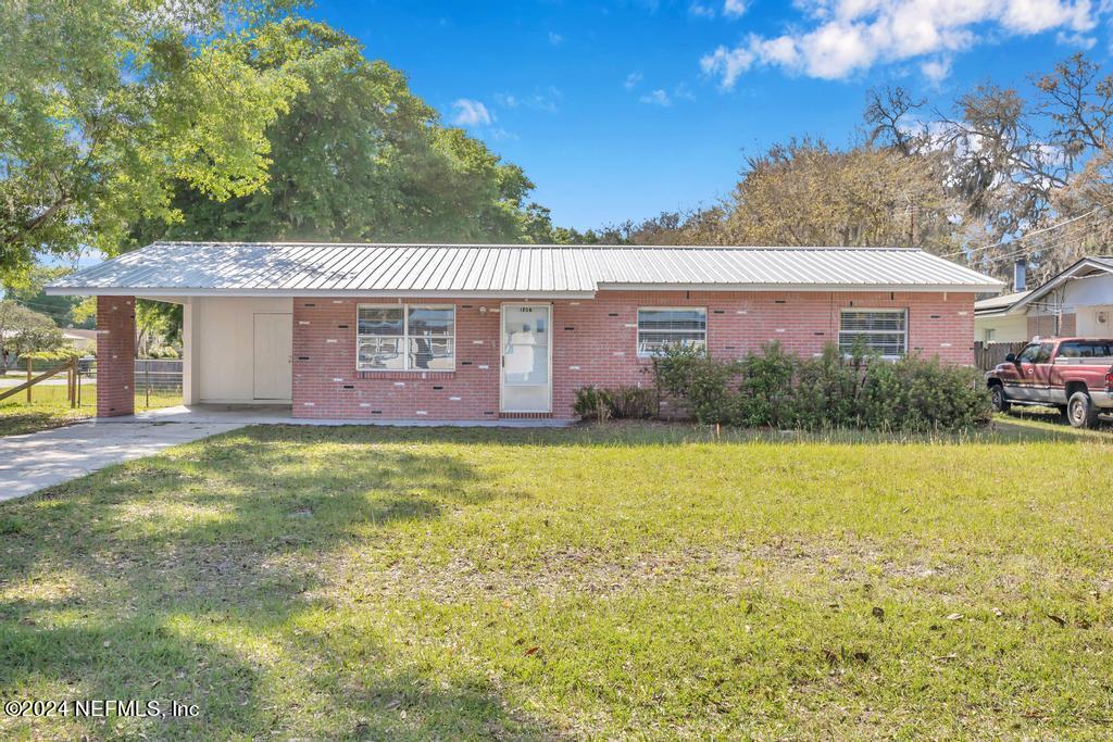 Palatka, FL home for sale located at 1708 Westover Drive, Palatka, FL 32177