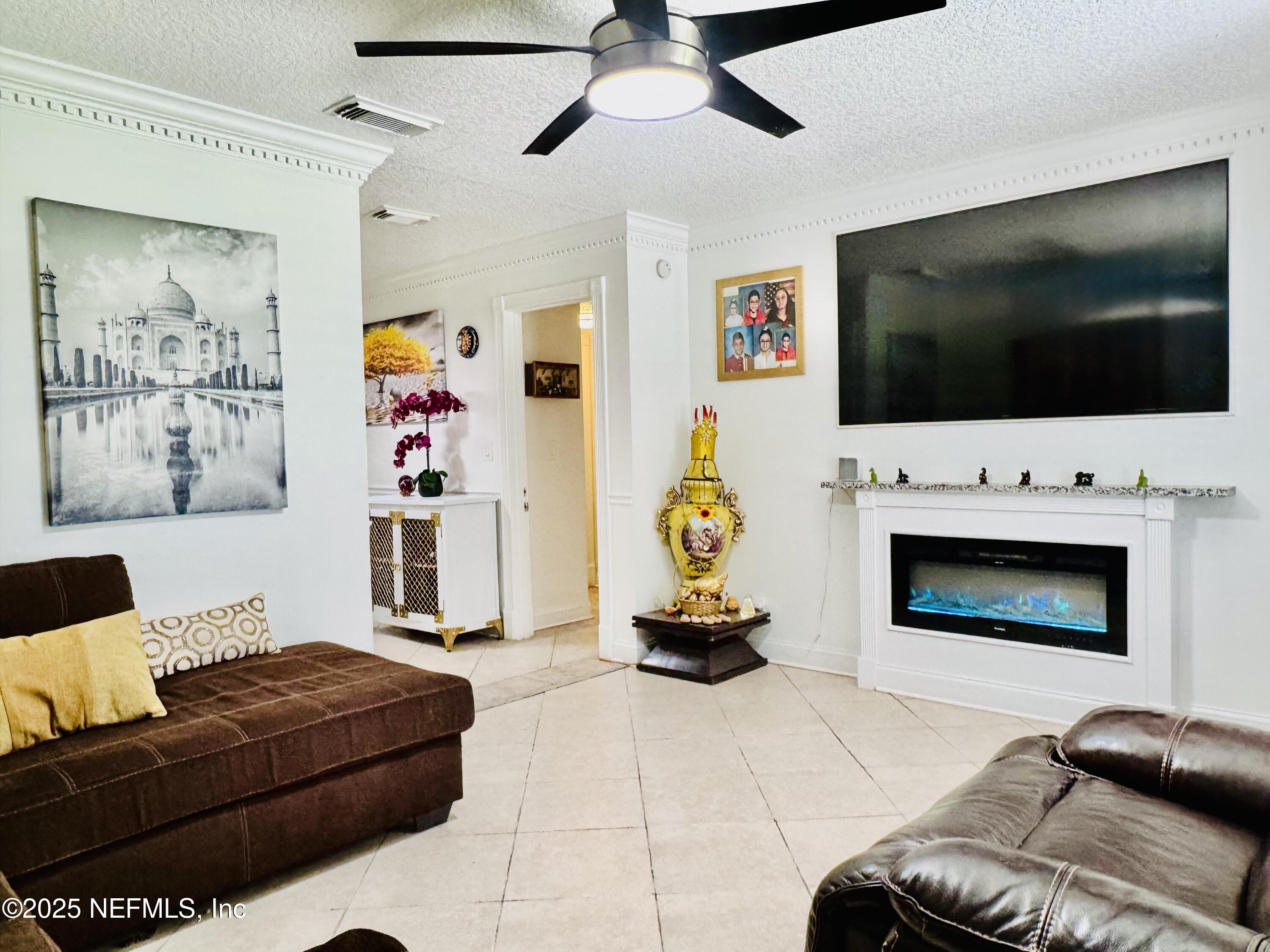 913 LE BRUN Drive