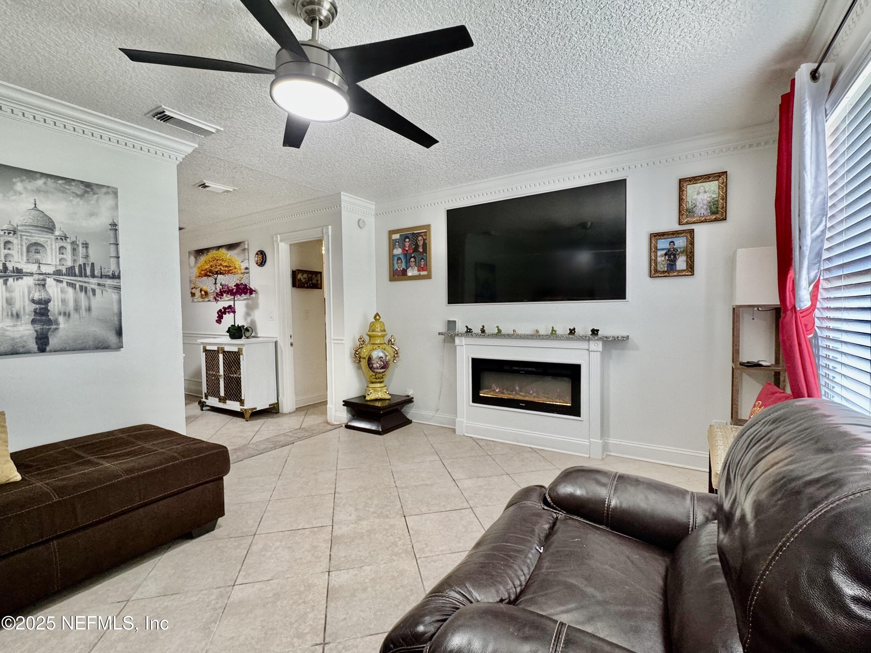 913 LE BRUN Drive