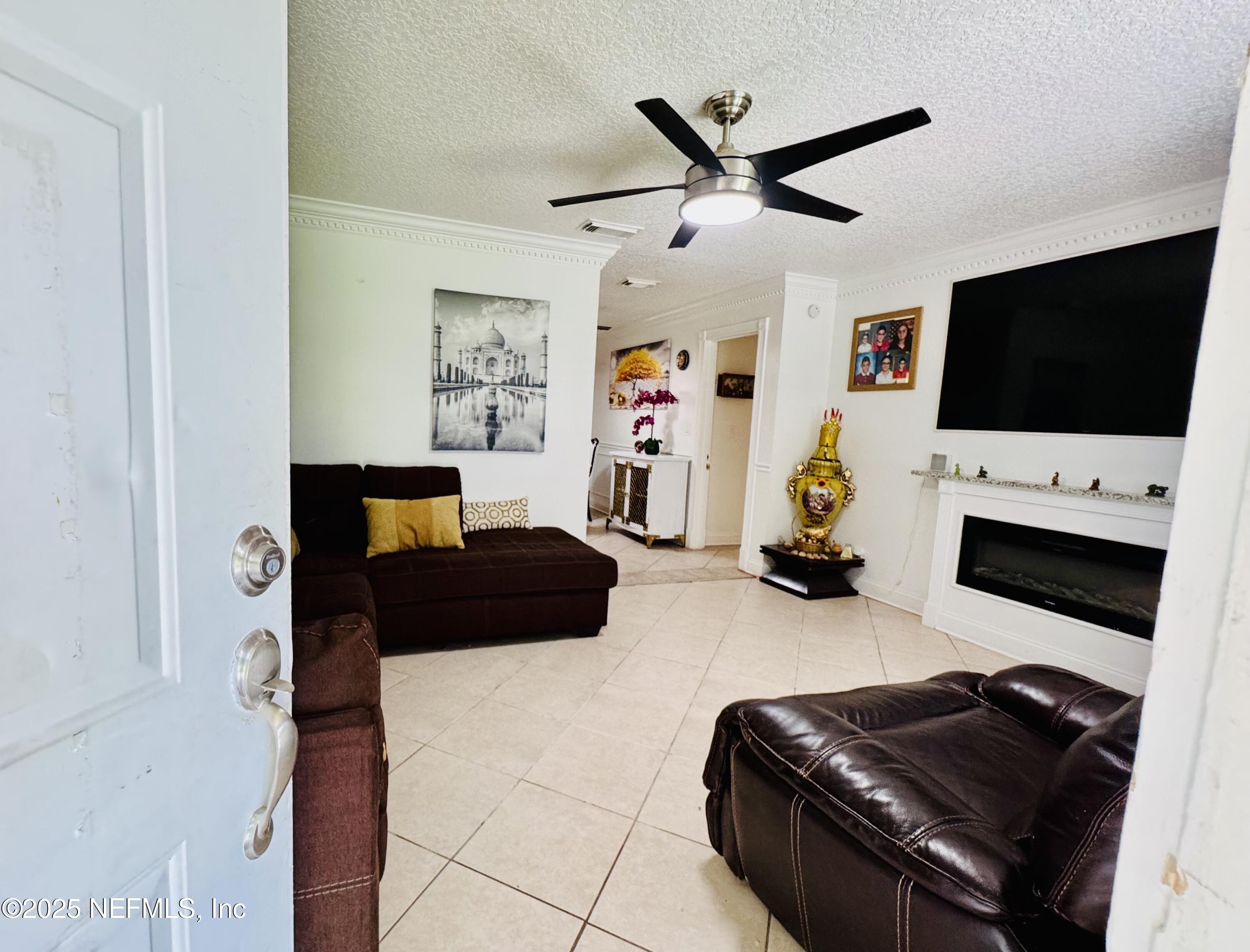 913 LE BRUN Drive