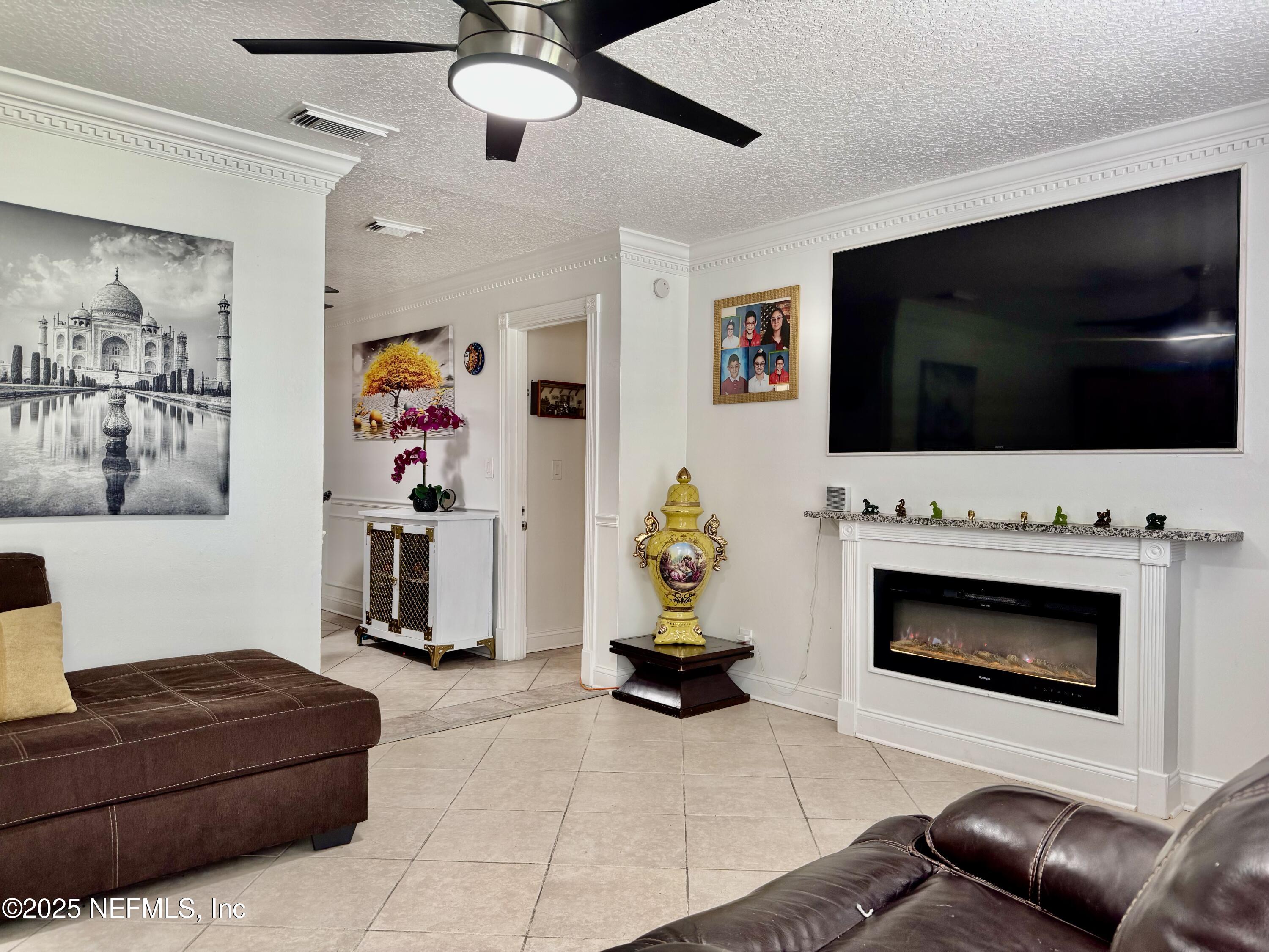 913 LE BRUN Drive
