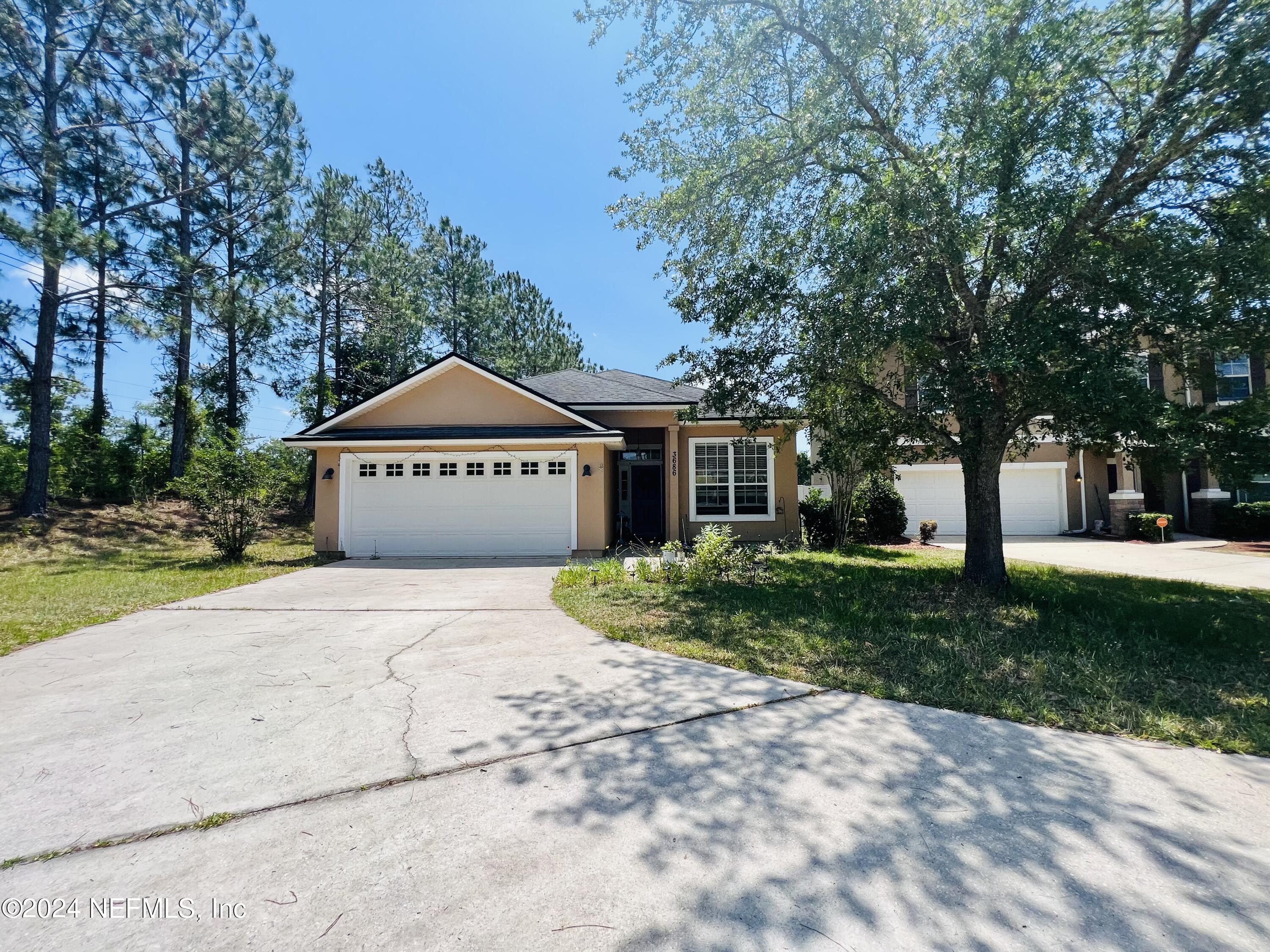 Orange Park, FL home for sale located at 3686 Hawks View Drive, Orange Park, FL 32065