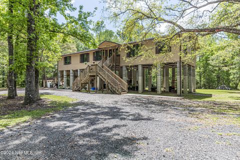 A home in Middleburg