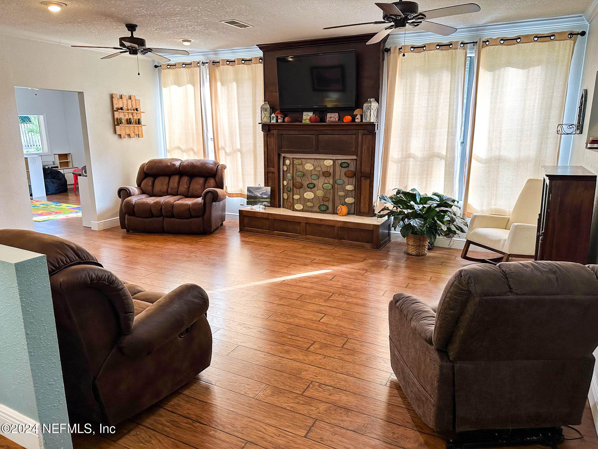 15809 NE 15TH Place