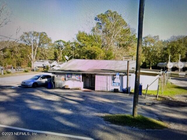 Jacksonville, FL home for sale located at 7477 OLD KINGS Road, Jacksonville, FL 32219