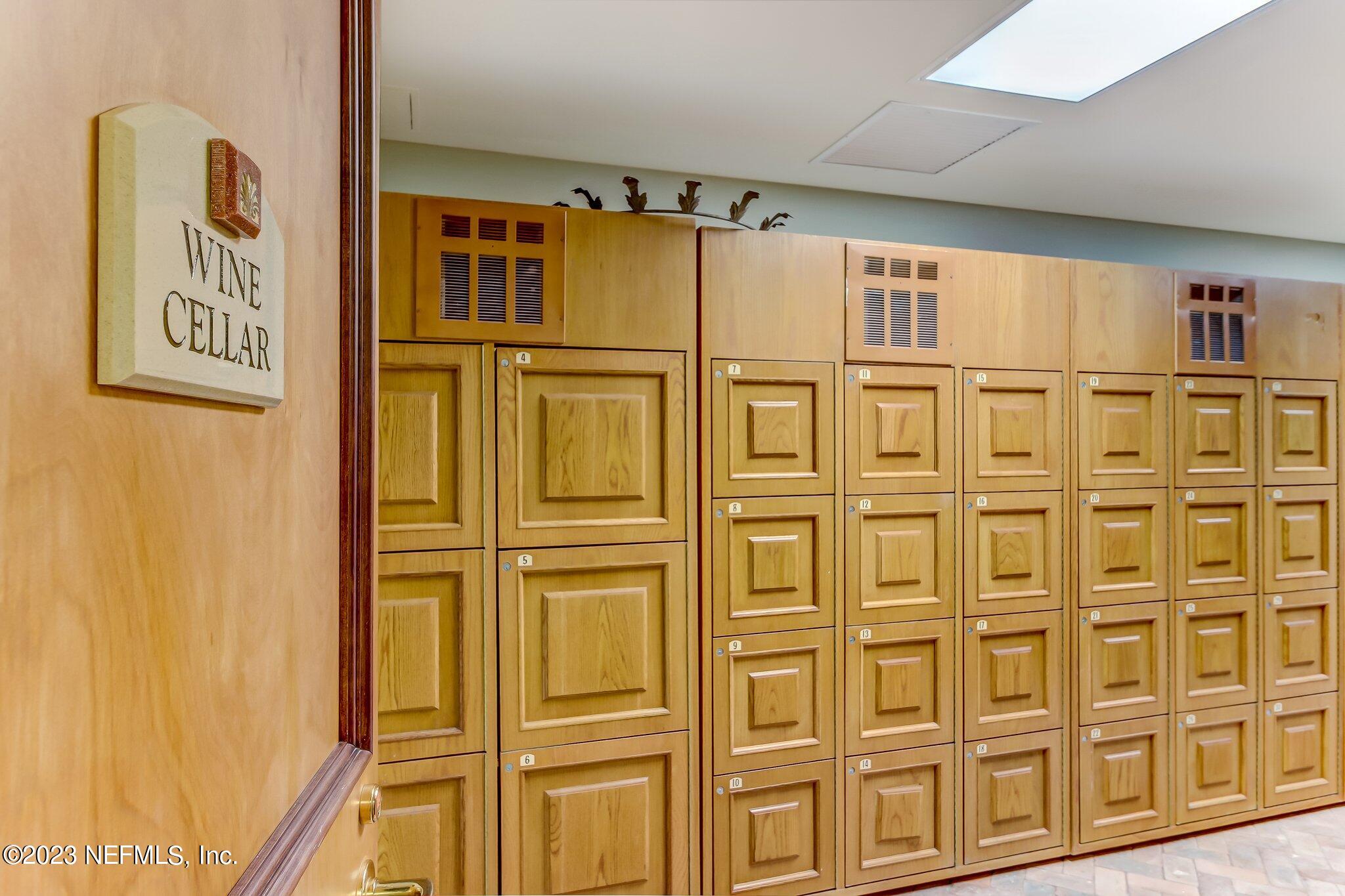 Jacksonville, Florida 32202, United States, 2 Bedrooms Bedrooms, ,2 BathroomsBathrooms,Residential,Active,69010